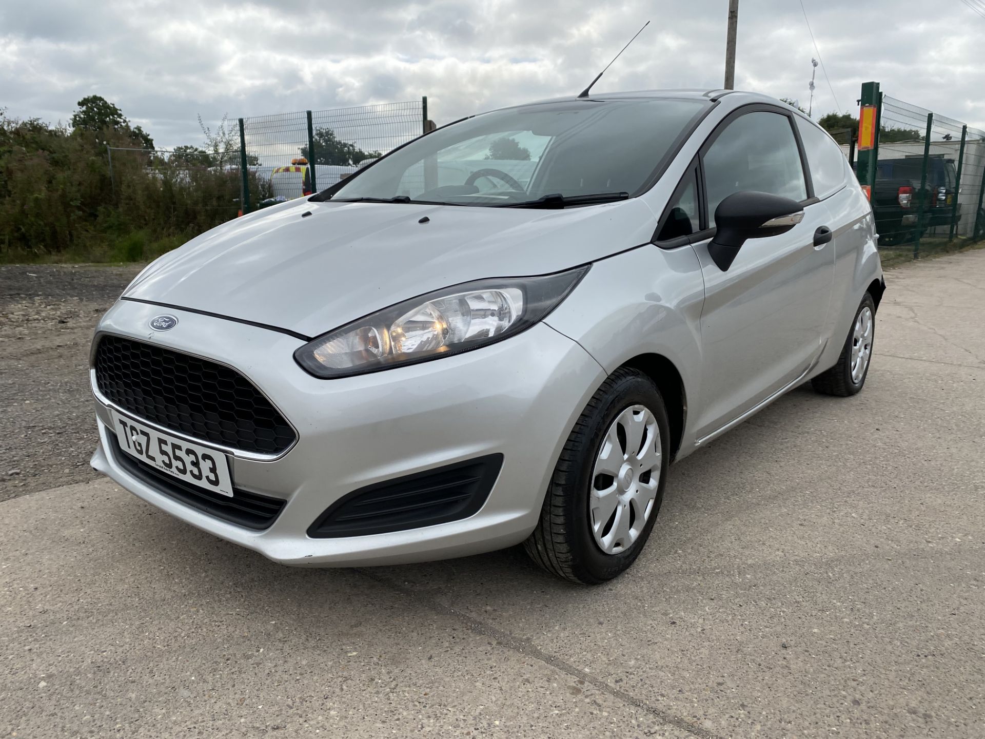 FORD FIESTA 1.5'TDCI' ECONETIC - (66 REG) 1 OWNER - AIR CON - SILVER -NEW SHAPE - LOOK!!! - Image 6 of 24