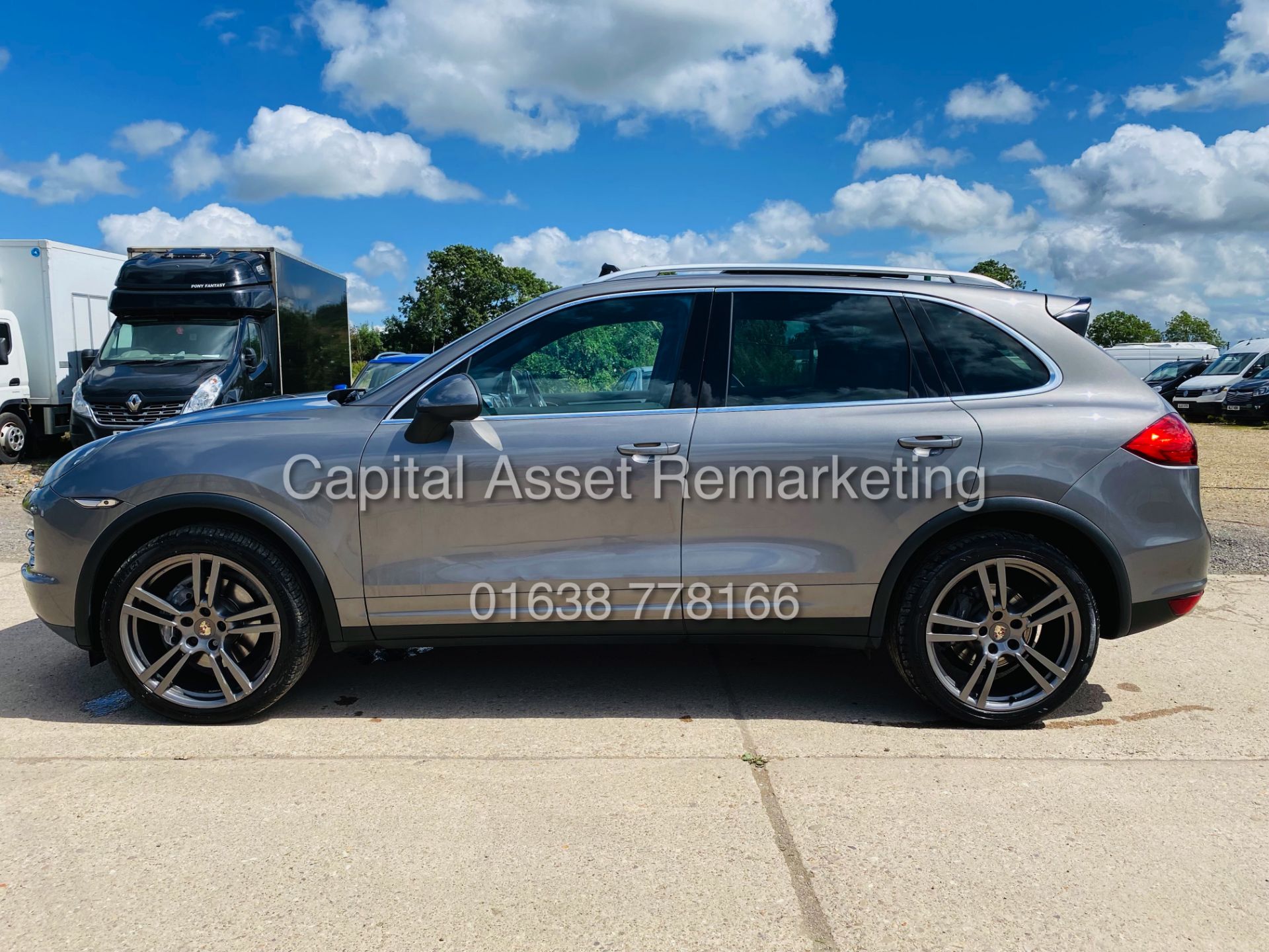 PORSCHE CAYENNE 3.0D "PDK AUTO" (NEW SHAPE) MEGA SPEC - PAN ROOF - LEATHER - FSH - WOW!! NO VAT!! - Image 12 of 38