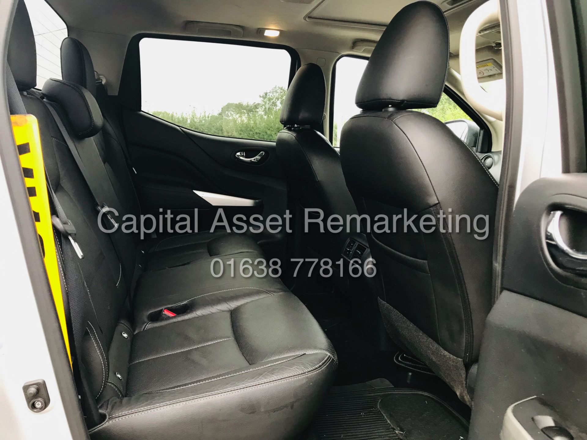 NISSAN NAVARA "TEKNA" AUTO 2.3DCI D/CAB (2019 MODEL) 1 OWNER FSH - ELEC SUNROOF - LEATHER *SAT NAV* - Image 24 of 25