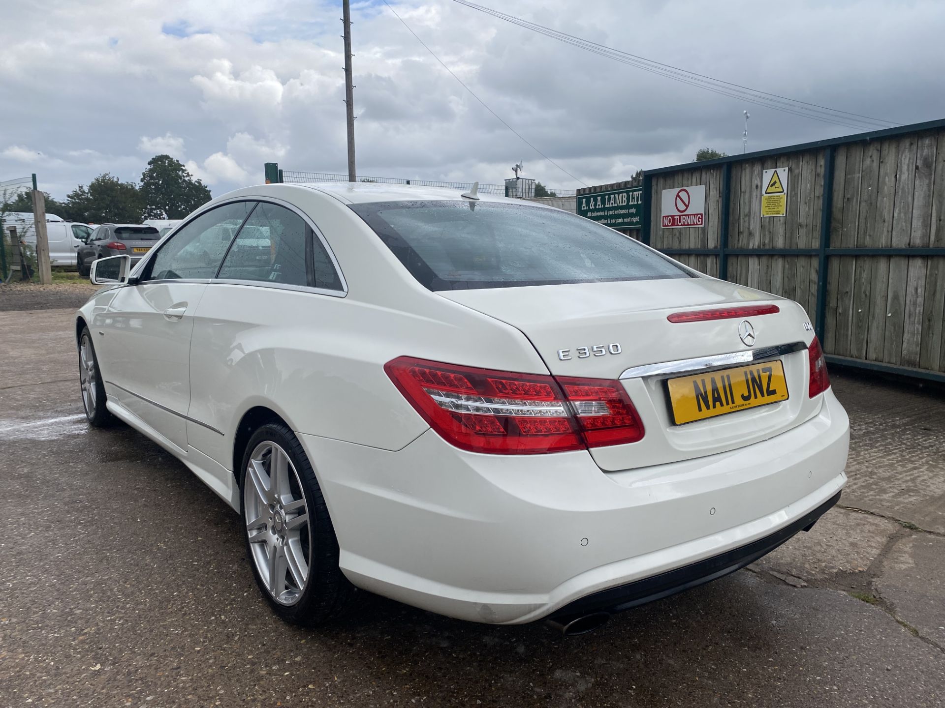 (ON SALE) MERCEDES E350 7G AUTO "BLUEEFFICIENCY "AMG" SPORT" COUPE (11 REG) SAT NAV *228BHP* LEATHER - Image 6 of 23