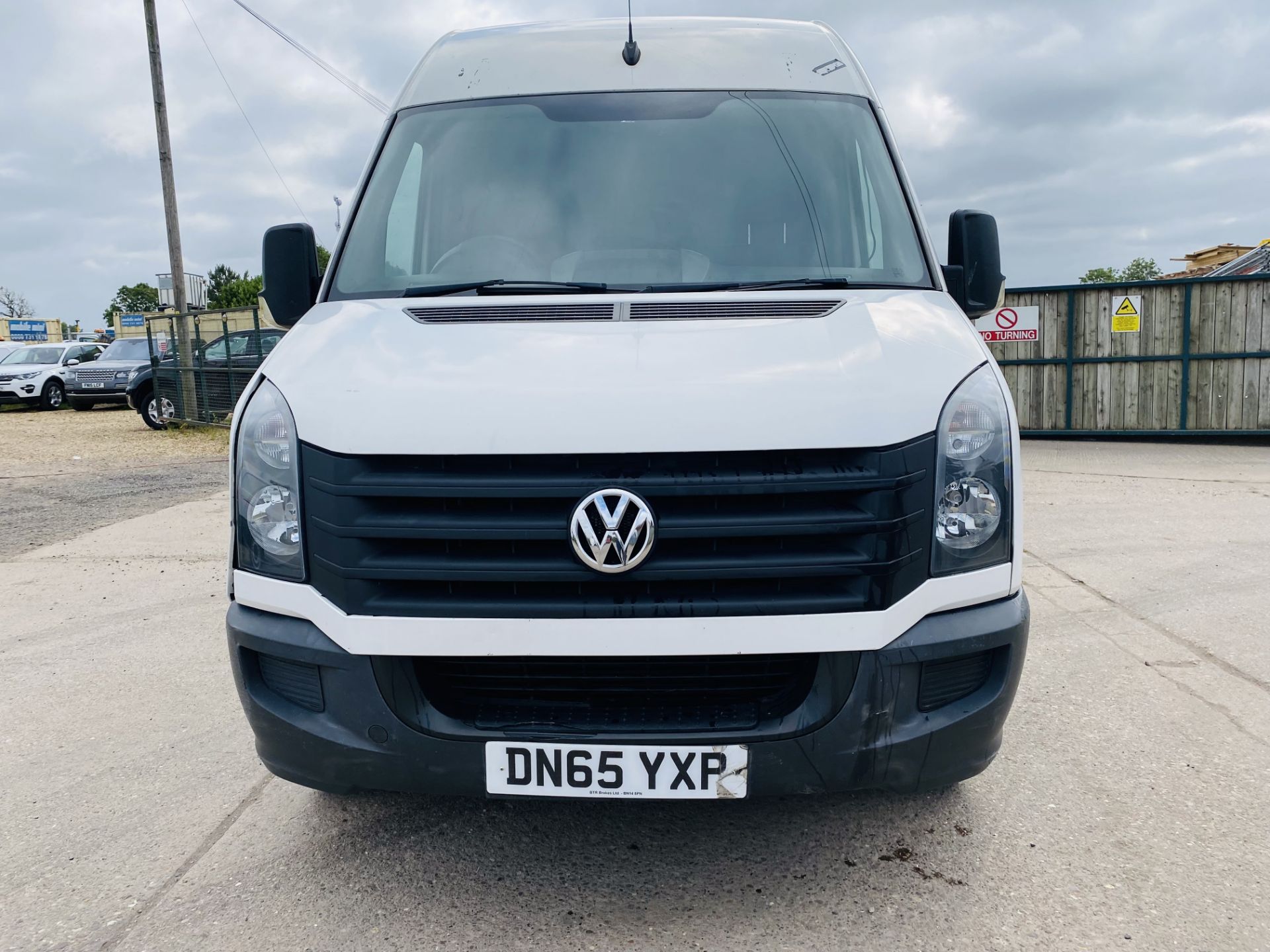 (On Sale) VOLKSWAGEN CRAFTER 2.0TDI (109) MWB HIGH ROOF - (2016 MODEL) 1 KEEPER -ONLY 104K MILES - Image 8 of 18