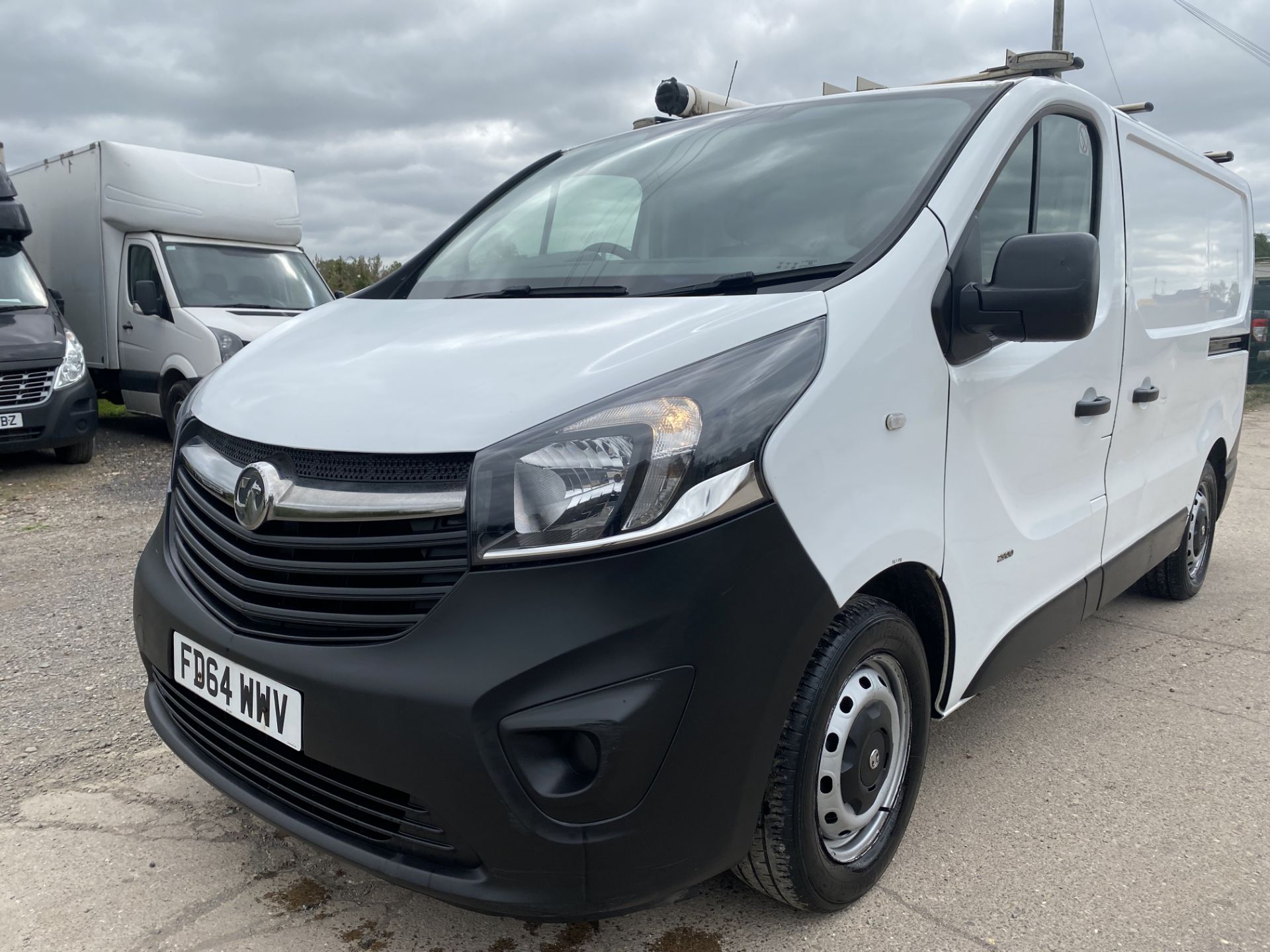 VAUXHALL VIVARO 2900 1.6 CDTI - DIESEL 'ECO - FLEX' *6 SPEED* (64 REG - 2015 MODEL) - Image 6 of 25