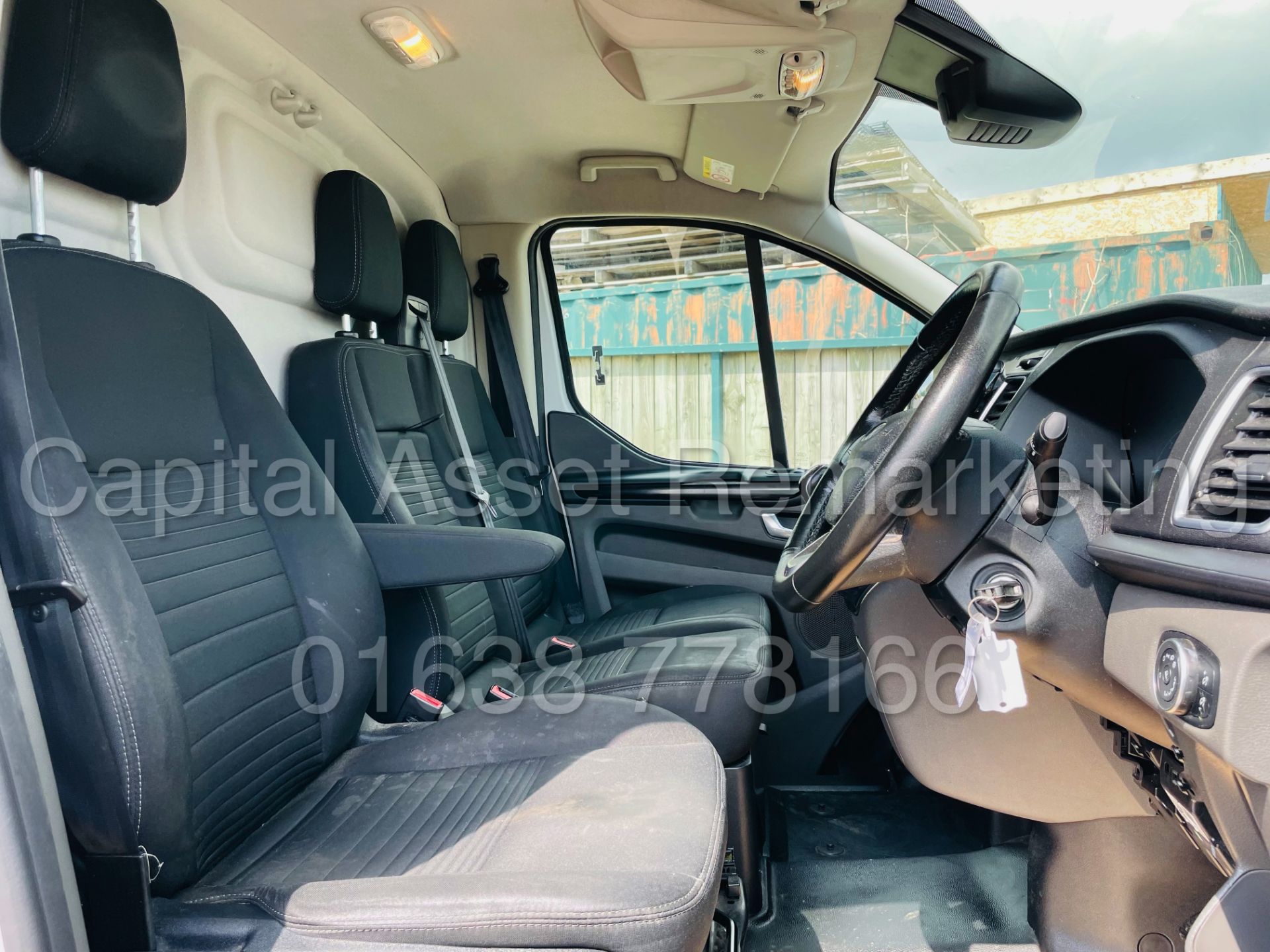 (On Sale) FORD TRANSIT CUSTOM *LIMITED* PANEL VAN (2018 - NEW MODEL) '2.0 TDCI - EURO 6 - 6 SPEED' - Image 31 of 46