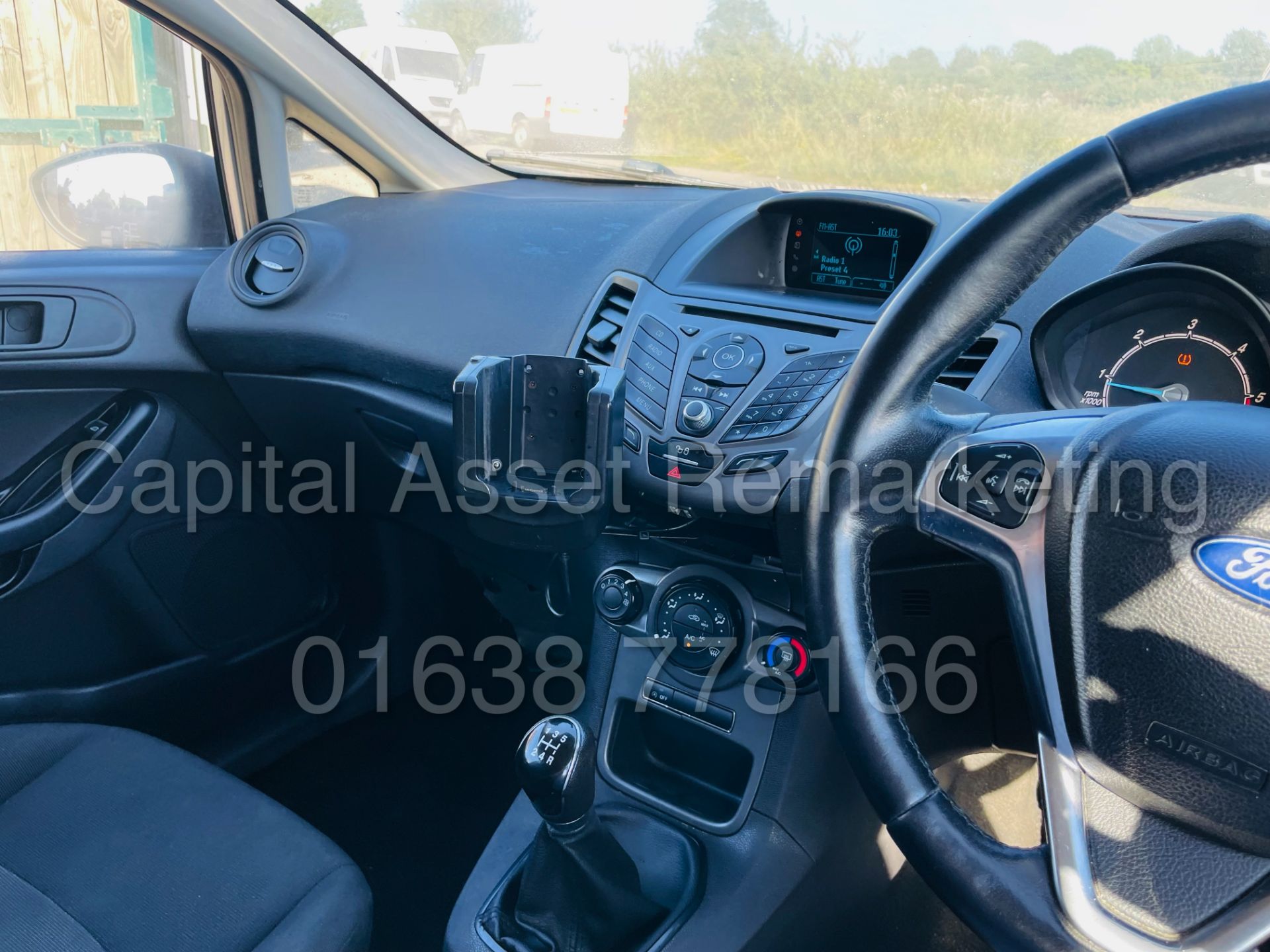 (ON SALE) FORD FIESTA *LCV - PANEL VAN* (EURO 6) '1.5 TDCI - STOP/START' *A/C* 1 OWNER (NO VAT) - Image 31 of 39