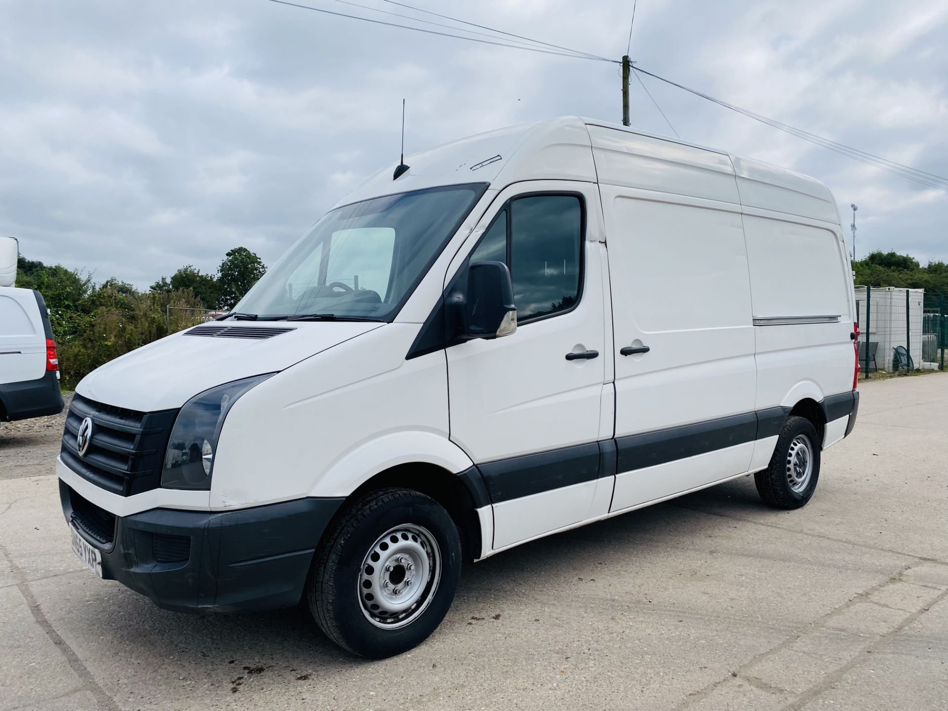 (On Sale) VOLKSWAGEN CRAFTER 2.0TDI (109) MWB HIGH ROOF - (2016 MODEL) 1 KEEPER -ONLY 104K MILES