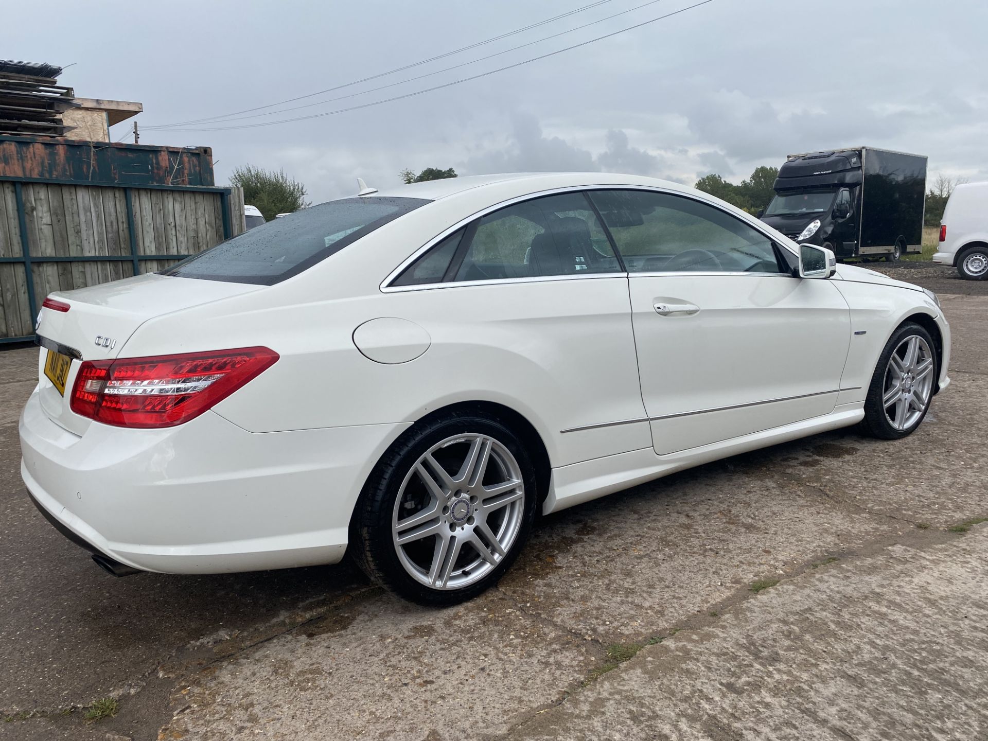 (ON SALE) MERCEDES E350 7G AUTO "BLUEEFFICIENCY "AMG" SPORT" COUPE (11 REG) SAT NAV *228BHP* LEATHER - Image 9 of 23