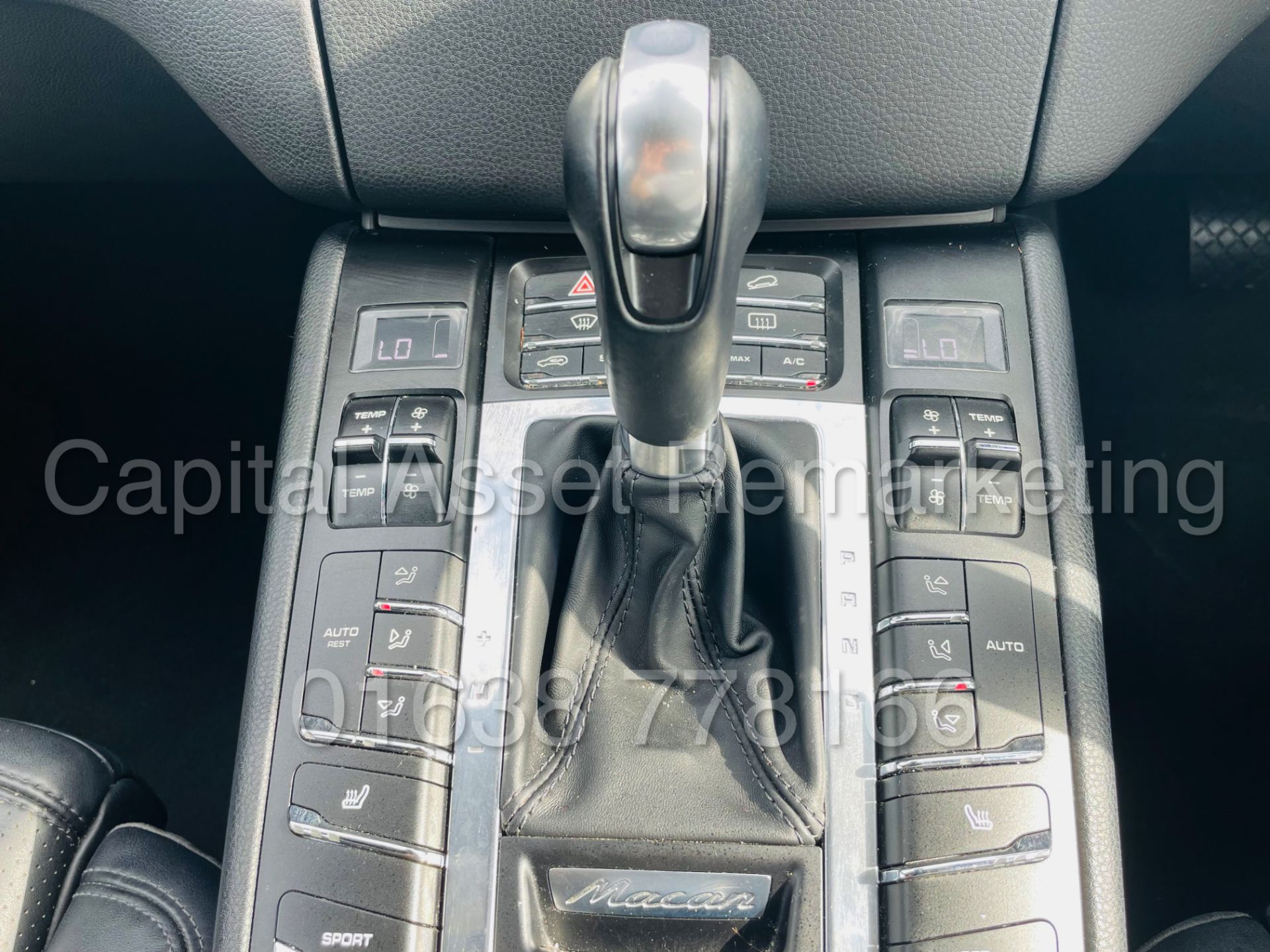 PORSCHE MACAN S *SPORTS SUV* (2017) '3.0 V6 DIESEL - 258 BHP - AUTO PDK' *MASSIVE SPEC* - Image 54 of 61