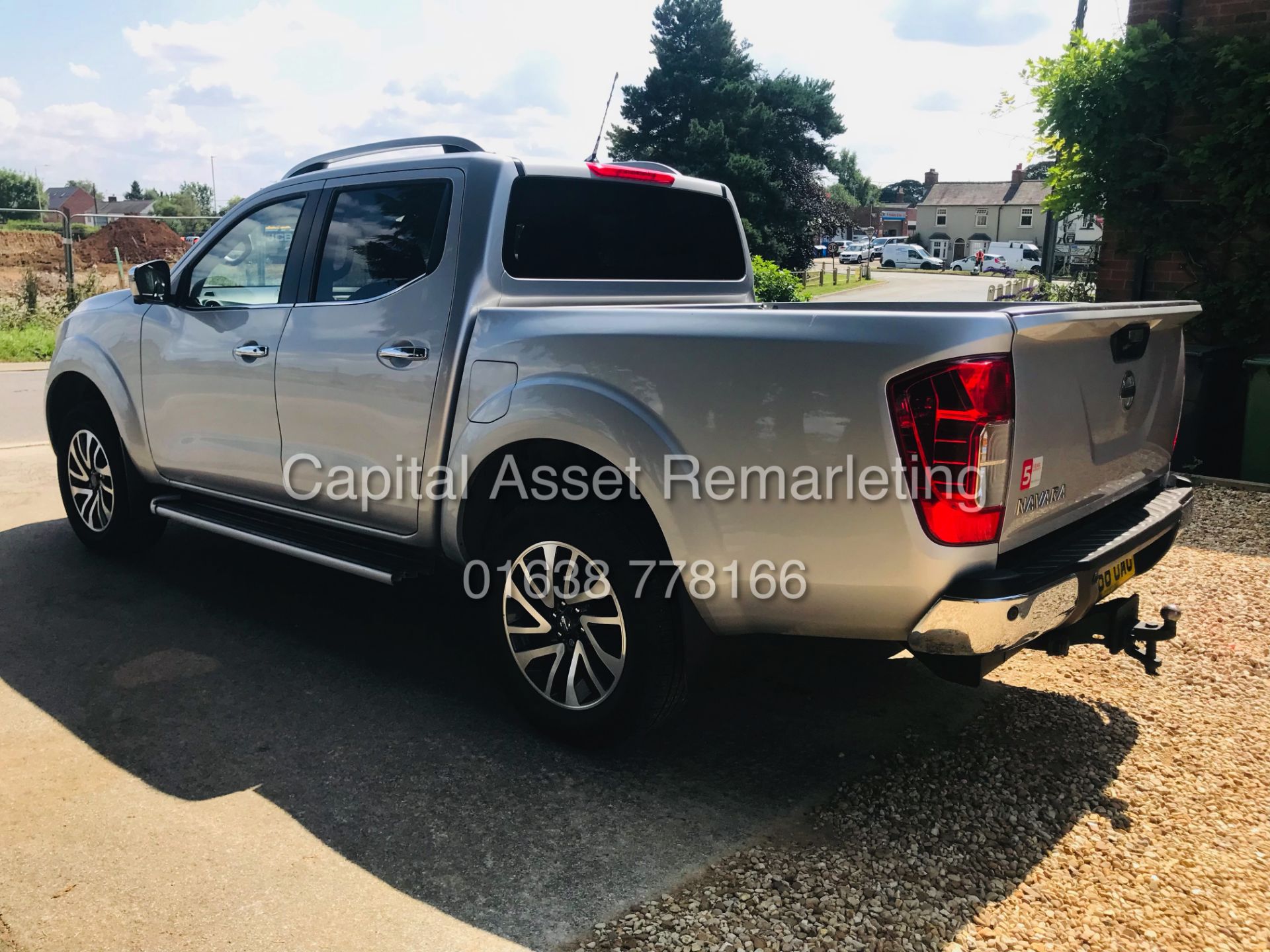 (ON SALE) NISSAN NAVARA 2.3DCI "TEKNA" AUTO D/C (2019 MODEL) 1 OWNER FSH - SAT NAV -LEATHER -SUNROOF - Image 8 of 30