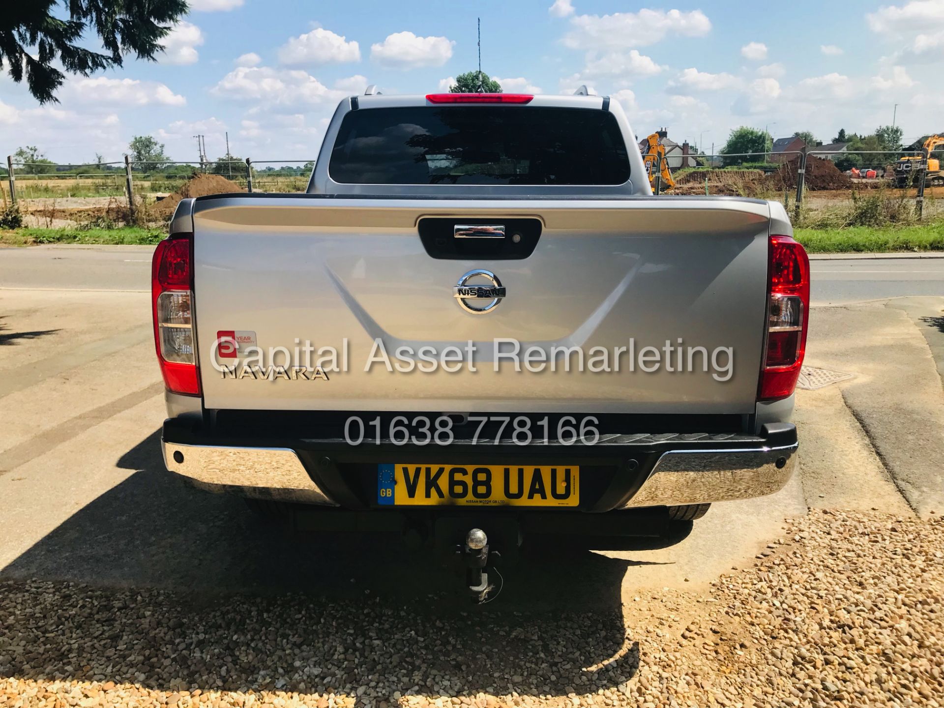 (ON SALE) NISSAN NAVARA 2.3DCI "TEKNA" AUTO D/C (2019 MODEL) 1 OWNER FSH - SAT NAV -LEATHER -SUNROOF - Image 9 of 30