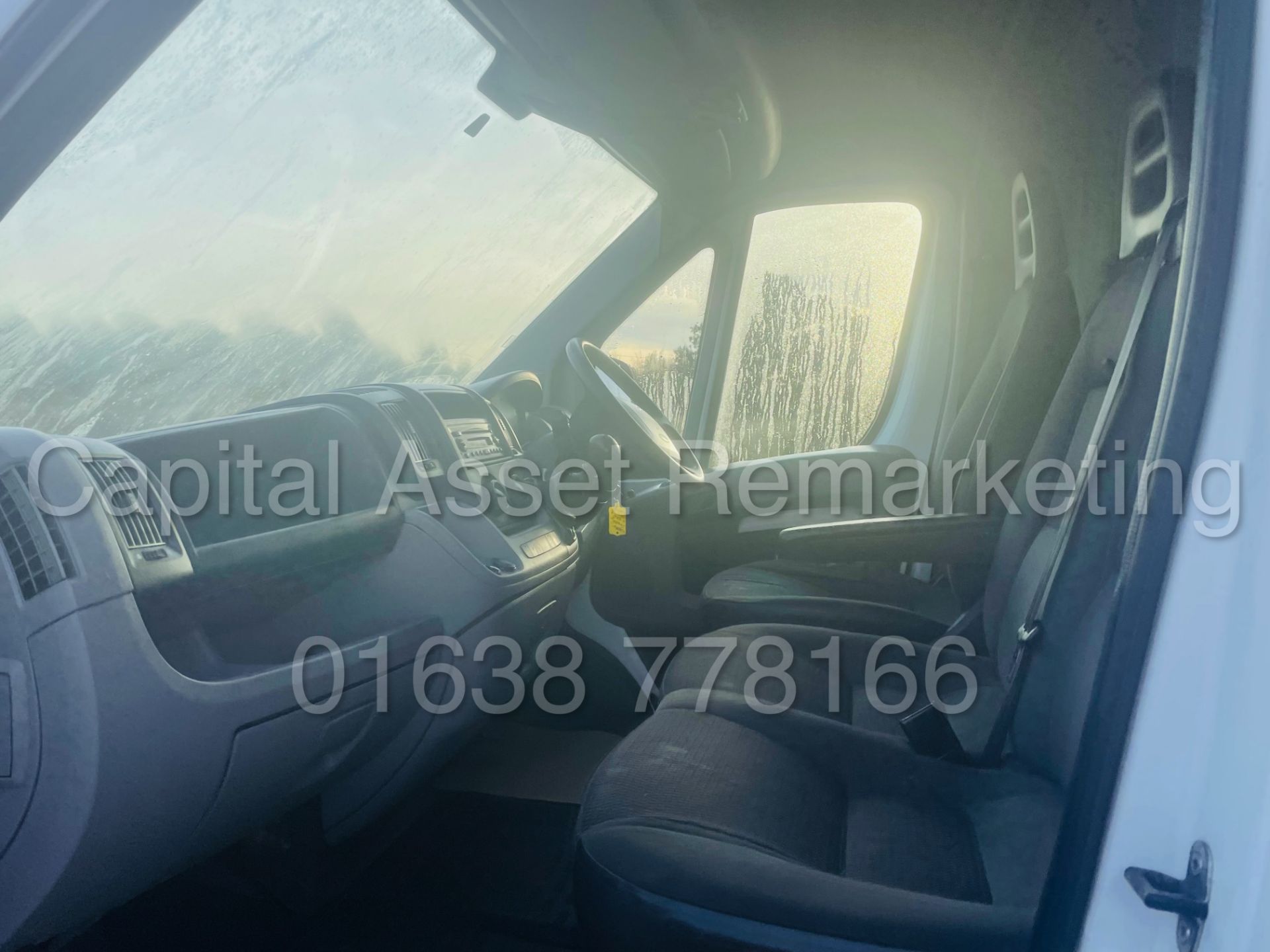 (On Sale) CITROEN RELAY 35 *LWB - EXTRA HI-ROOF* (2011) '2.2 HDI - 120 BHP - 6 SPEED' (3500 KG) - Image 19 of 32