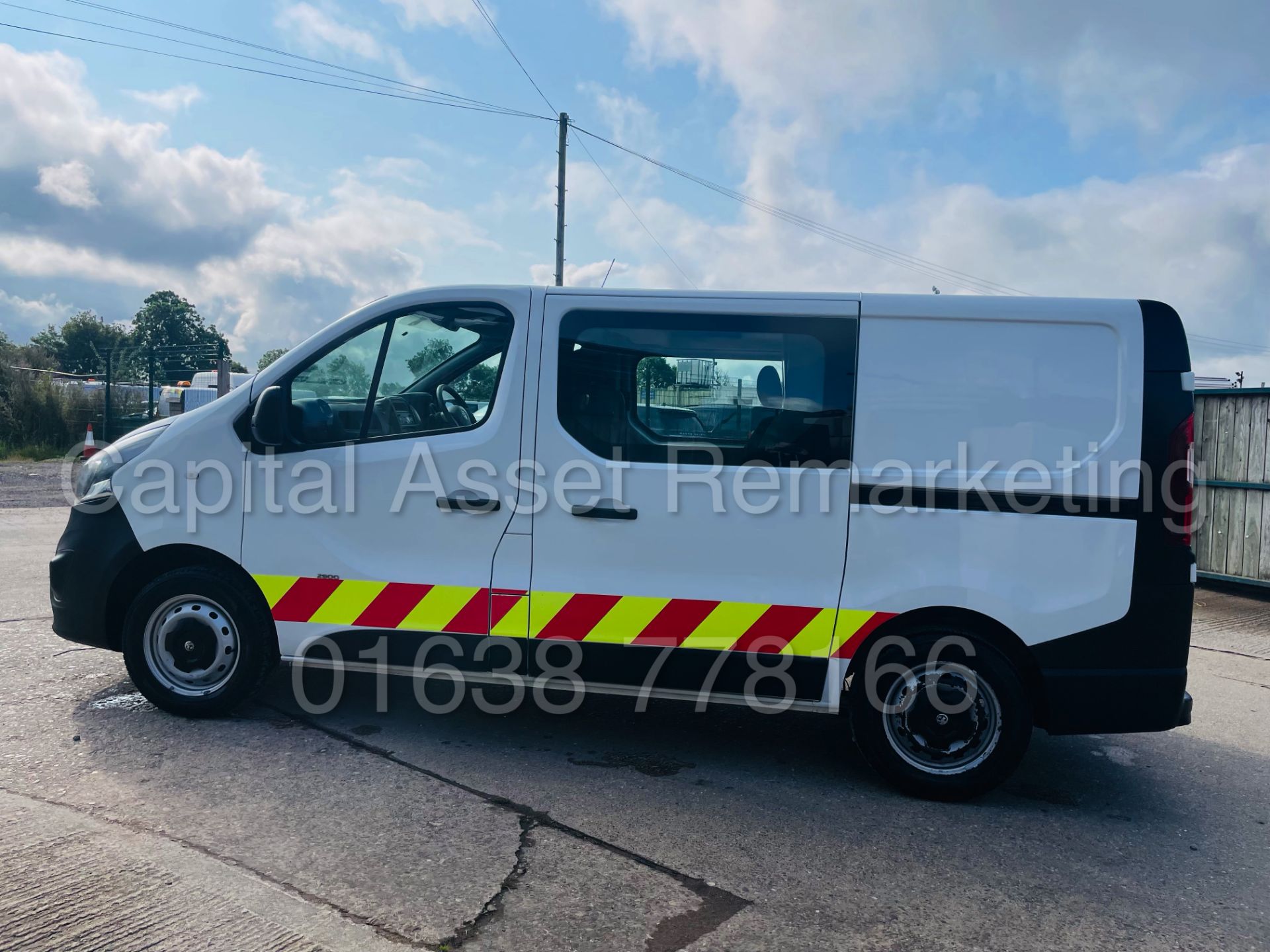 (On Sale) VAUXHALL VIVARO 2900 *SWB - 6 SEATER CREW VAN* (66 REG - EURO 6) '1.6 CDTI - 6 SPEED' - Image 4 of 46