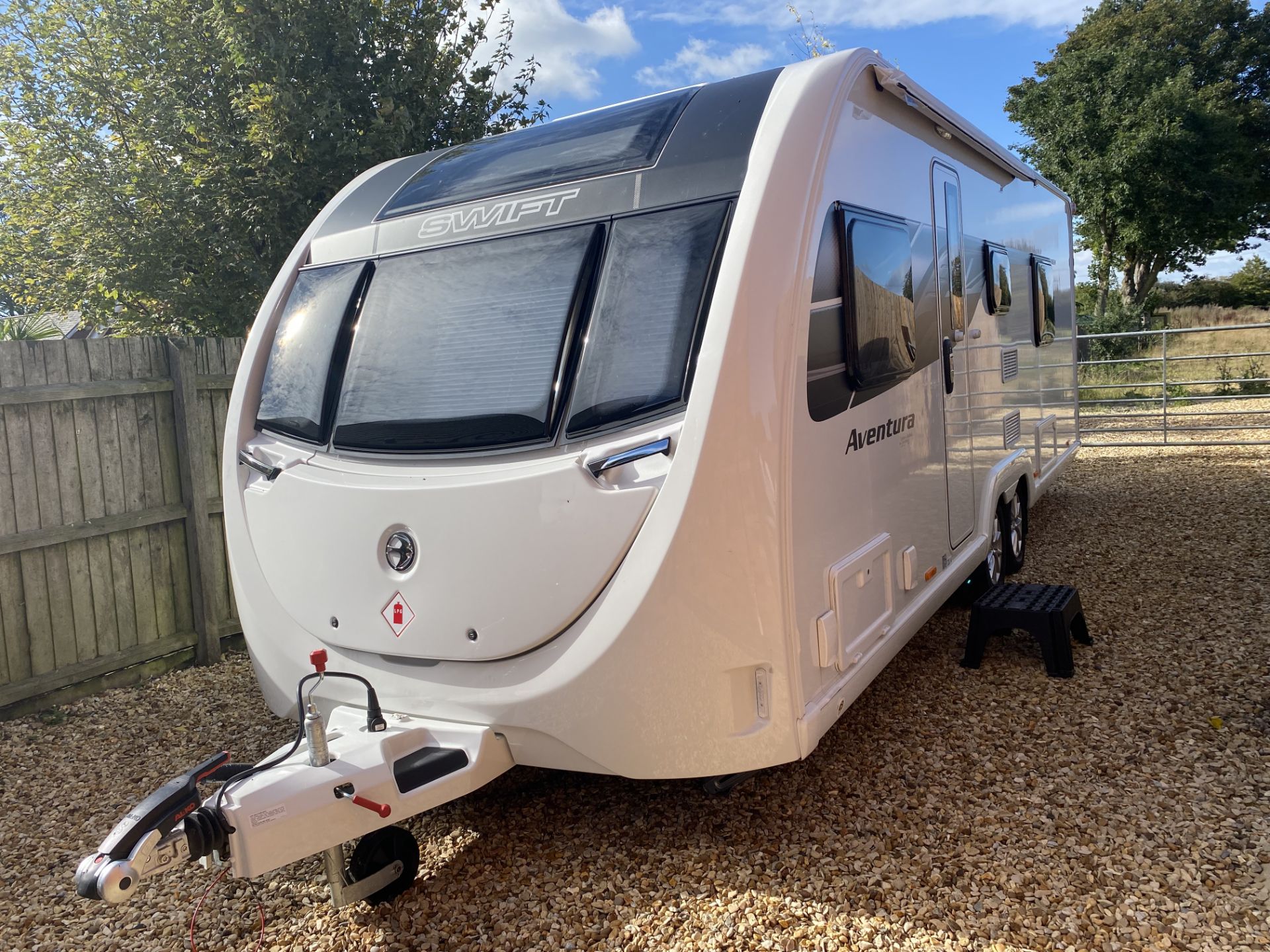 (On Sale) SWIFT AVENTURA Q6EW TWIN AXLE CARAVAN   NEW UNUSED 2021!!!!! Swift Aventura Q6 EW Caravan - Image 5 of 26