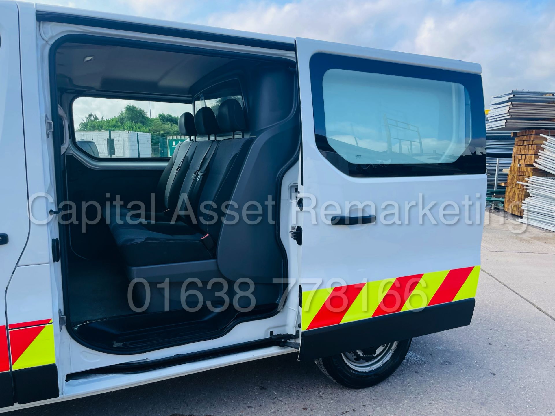 (On Sale) VAUXHALL VIVARO 2900 *SWB - 6 SEATER CREW VAN* (66 REG - EURO 6) '1.6 CDTI - 6 SPEED' - Image 23 of 46