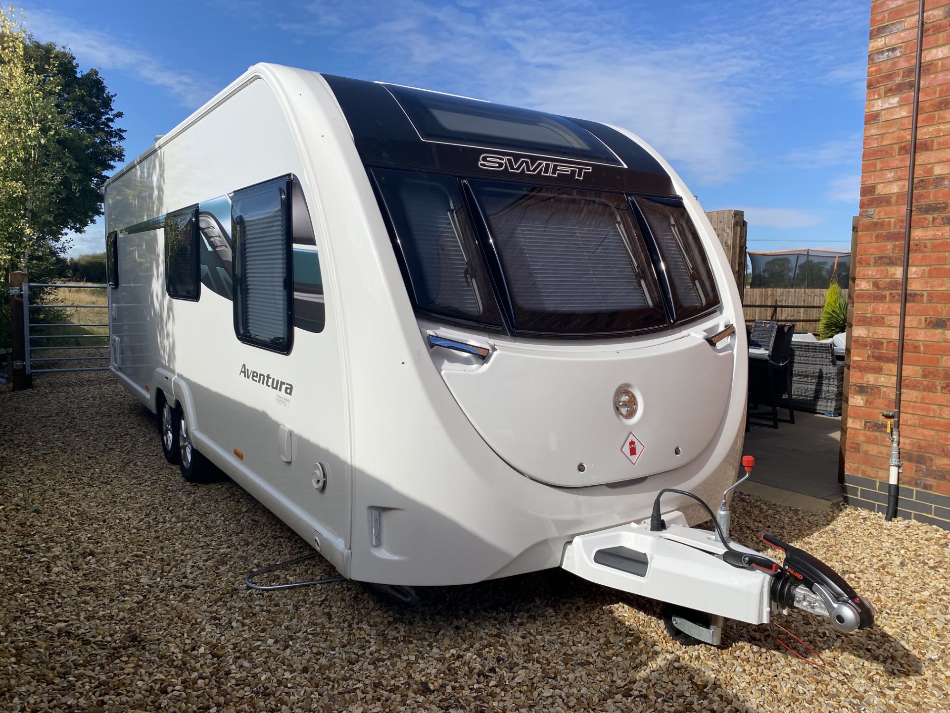 (On Sale) SWIFT AVENTURA Q6EW TWIN AXLE CARAVAN   NEW UNUSED 2021!!!!! Swift Aventura Q6 EW Caravan - Image 2 of 26