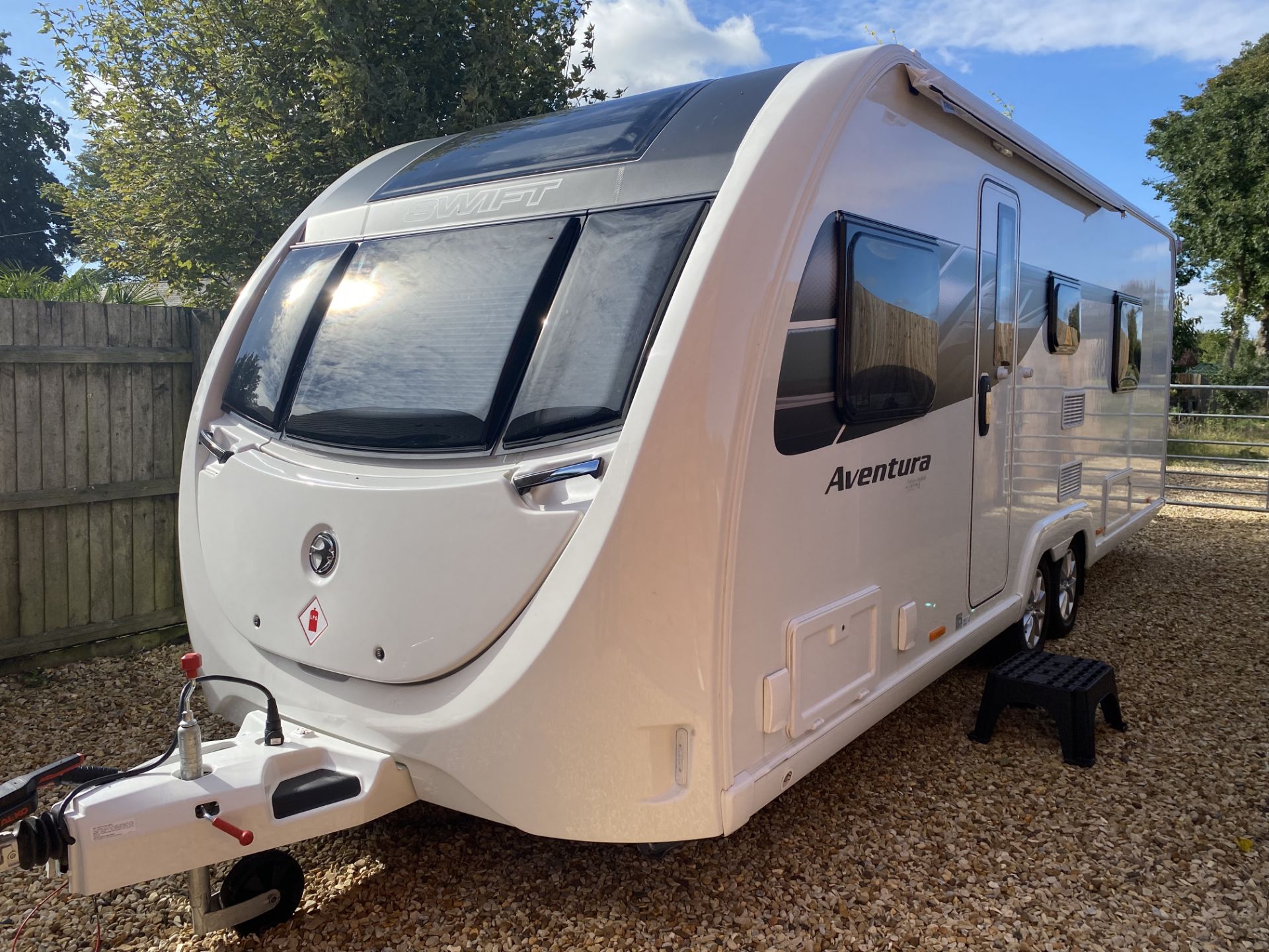 (On Sale) SWIFT AVENTURA Q6EW TWIN AXLE CARAVAN   NEW UNUSED 2021!!!!! Swift Aventura Q6 EW Caravan