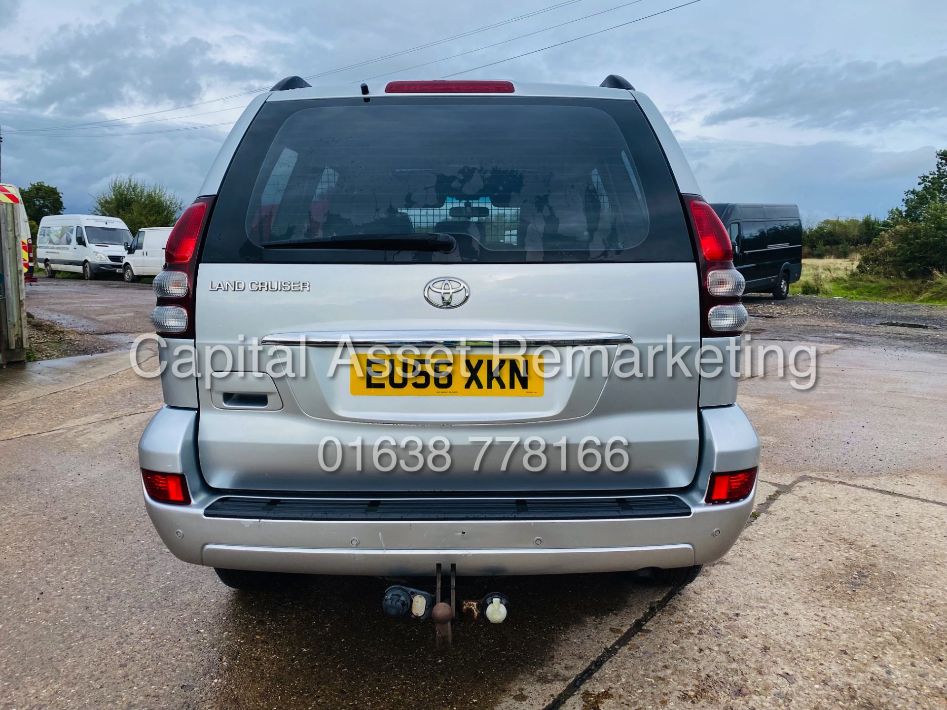 (On Sale) TOYOTA LAND CRUISER 3.0 D-4D LC5 AUTO (56 REG) 1 LADY OWNER *TOP SPEC* (NO VAT - SAVE 20%) - Image 10 of 29