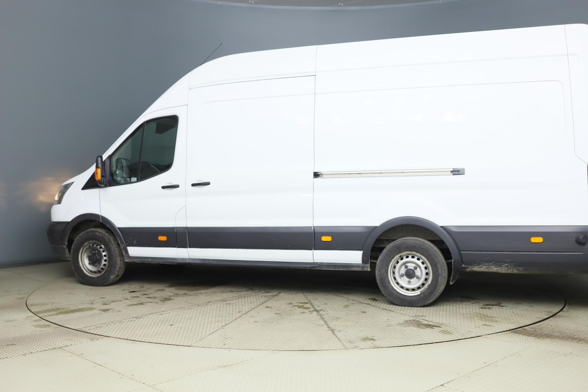 FORD TRANSIT 125 T350 *L4 XLWB HI-ROOF* (2016) '2.2 TDCI - 125 BHP - 6 SPEED' (3500 KG) - Image 3 of 11