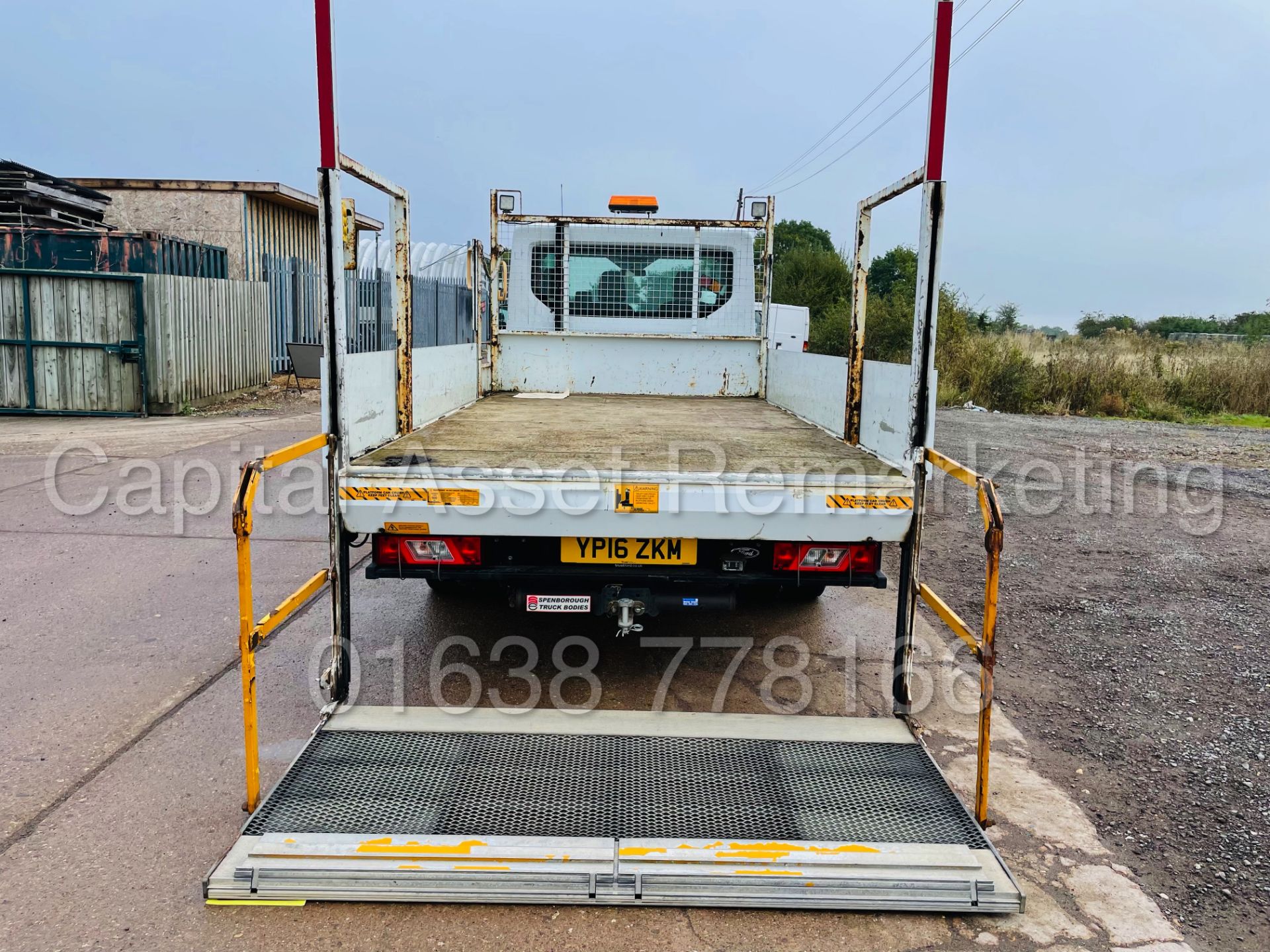 (On Sale) FORD TRANSIT 125 T350 RWD *LWB - DROPSIDE TRUCK* (2016) '2.2 TDCI - 6 SPEED' (3500 KG) - Image 22 of 44