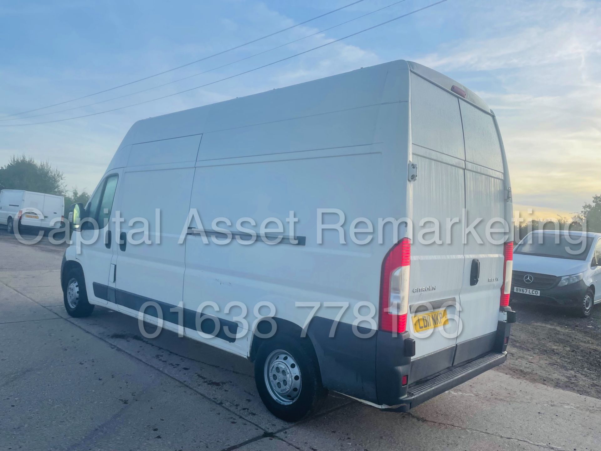 (On Sale) CITROEN RELAY 35 *LWB - EXTRA HI-ROOF* (2011) '2.2 HDI - 120 BHP - 6 SPEED' (3500 KG) - Image 10 of 32