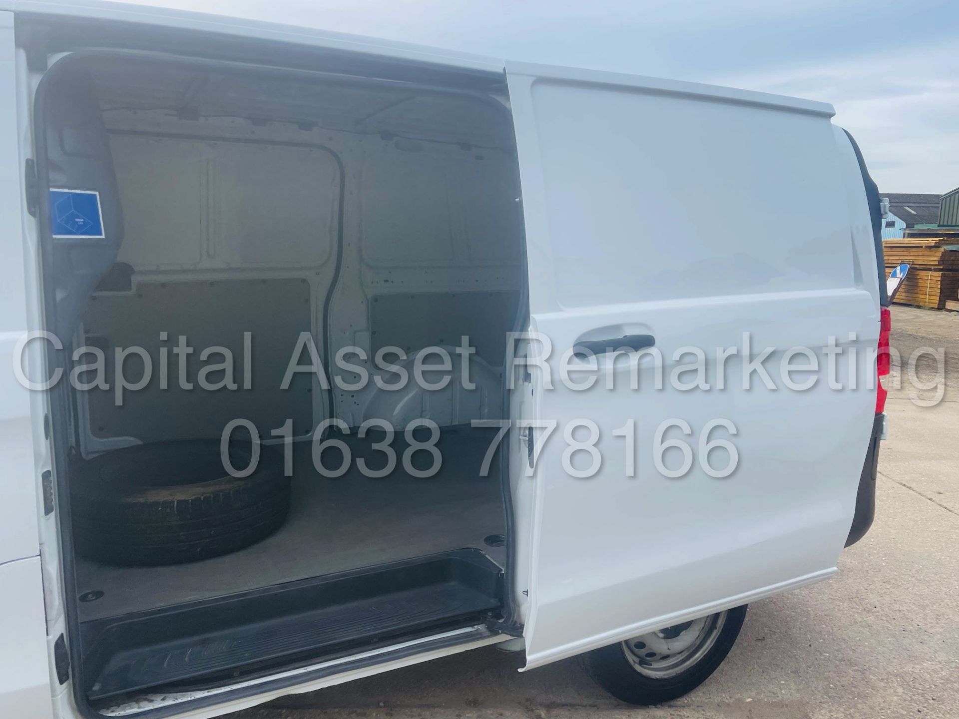 ON SALE MERCEDES-BENZ VITO CDI *LWB - PANEL VAN* (2018 - EURO 6) '6 SPEED - CRUISE CONTROL (1 OWNER) - Image 25 of 43