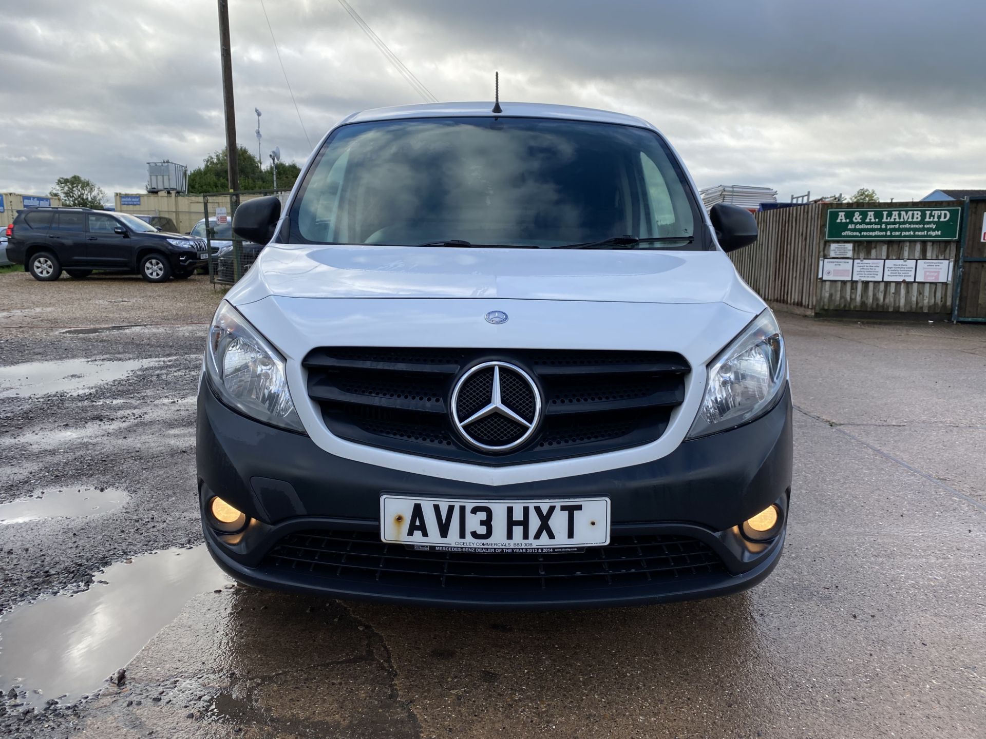 ON SALE MERCEDES - BENZ CITAN 109 CDI DIESEL (2013 - 13 REG) 'LONG WHEEL BASE' NO VAT SAVE 20% !!! - Image 4 of 21