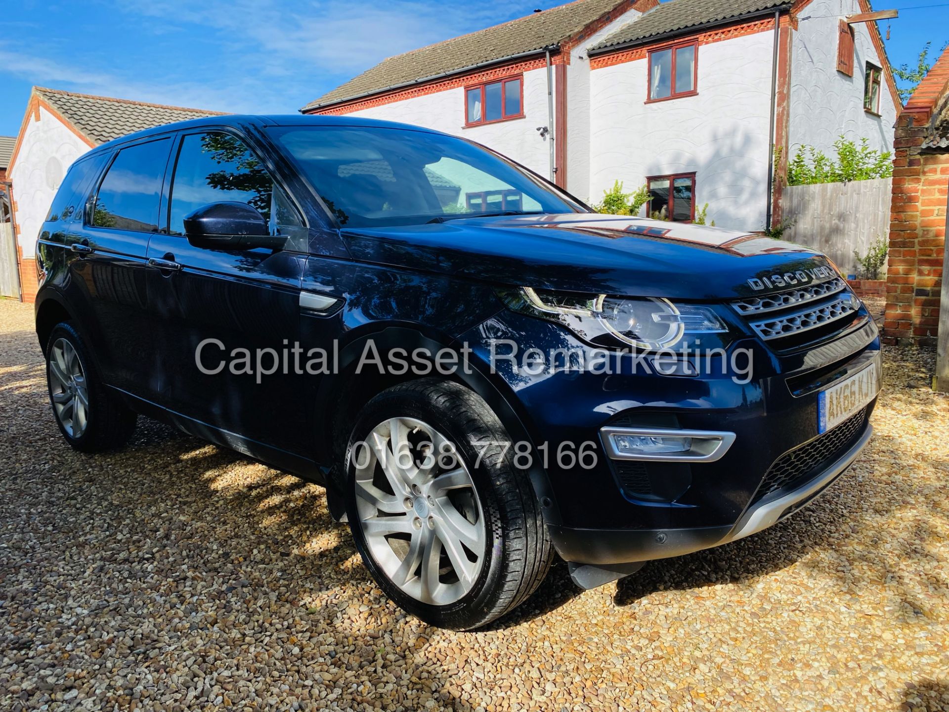 ON SALE LAND ROVER DICSOVERY SPORT 2.0TD4 "HSE LUXURY" AUTO (2017 MODEL) FSH - PAN ROOF - SAT NAV - - Image 2 of 40