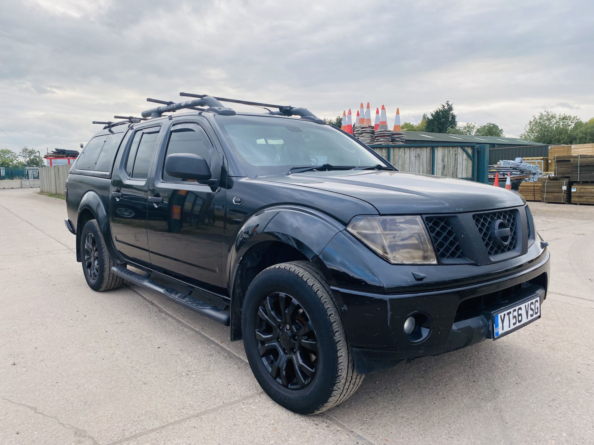 ON SALE NISSAN NAVARA DCI 2.5 "OUTLAW" AUTOMATIC D/CAB "BLACK EDITION" 172BHP!! - NEW SHAPE - NO VAT