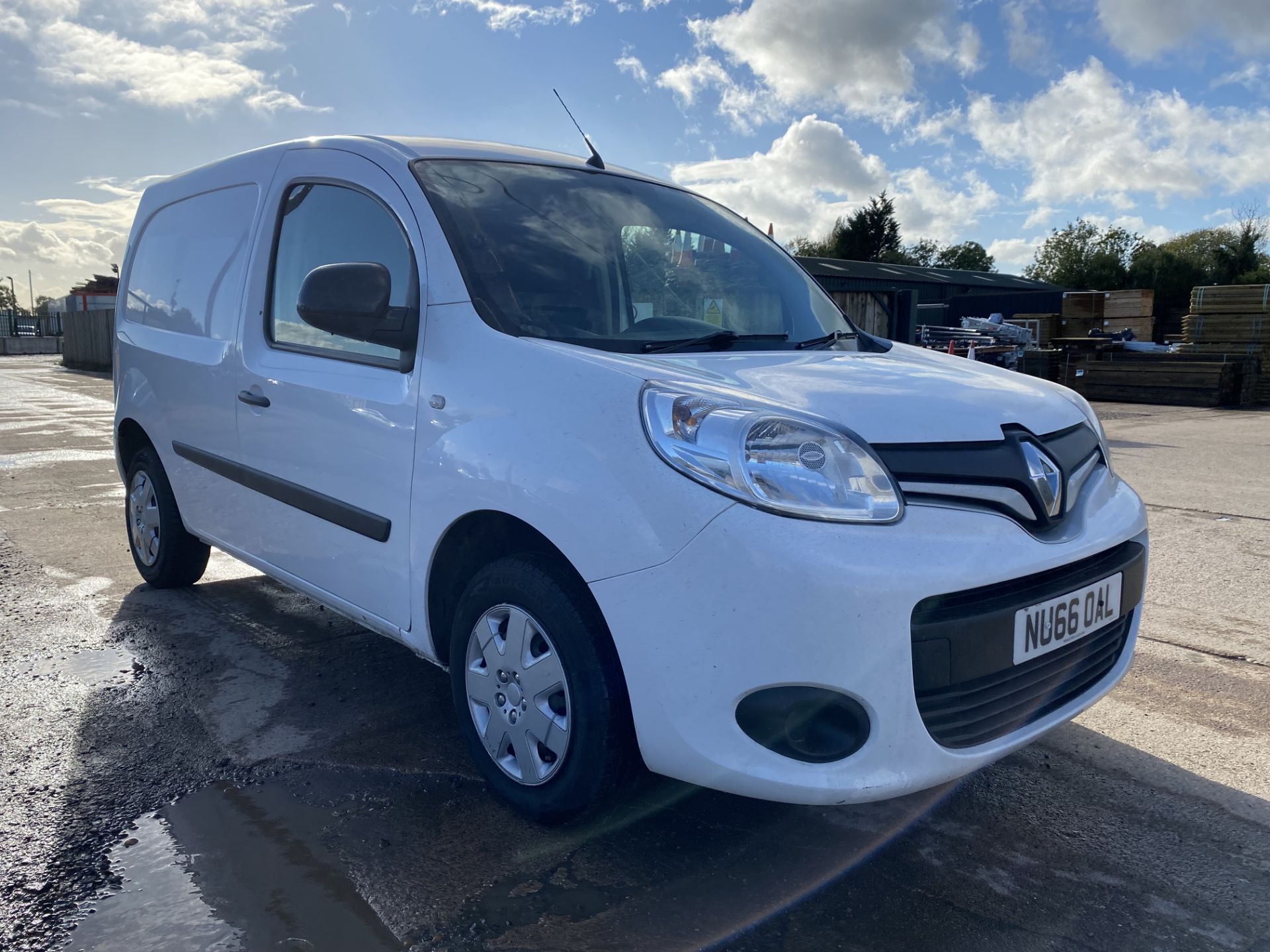 (On Sale) RENAULT KANGOO ML19 'ENERGY' DCI *BUSINESS - PLUS* DIESEL (66 REG) - Image 2 of 23