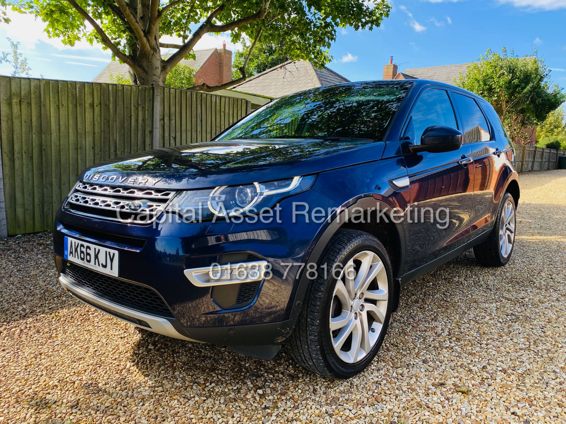 ON SALE LAND ROVER DICSOVERY SPORT 2.0TD4 "HSE LUXURY" AUTO (2017 MODEL) FSH - PAN ROOF - SAT NAV - - Image 4 of 40