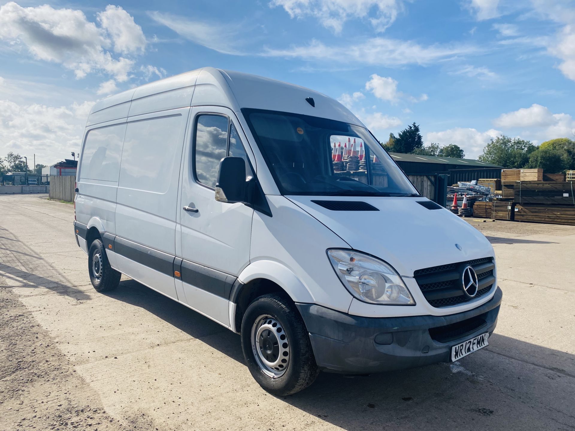 (ON SALE) MERCEDES SPRINTER 313CDI (130) "MWB' HIGH ROOF - 12 REG - SLD - MEDIUM WHEEL BASE - NO VAT