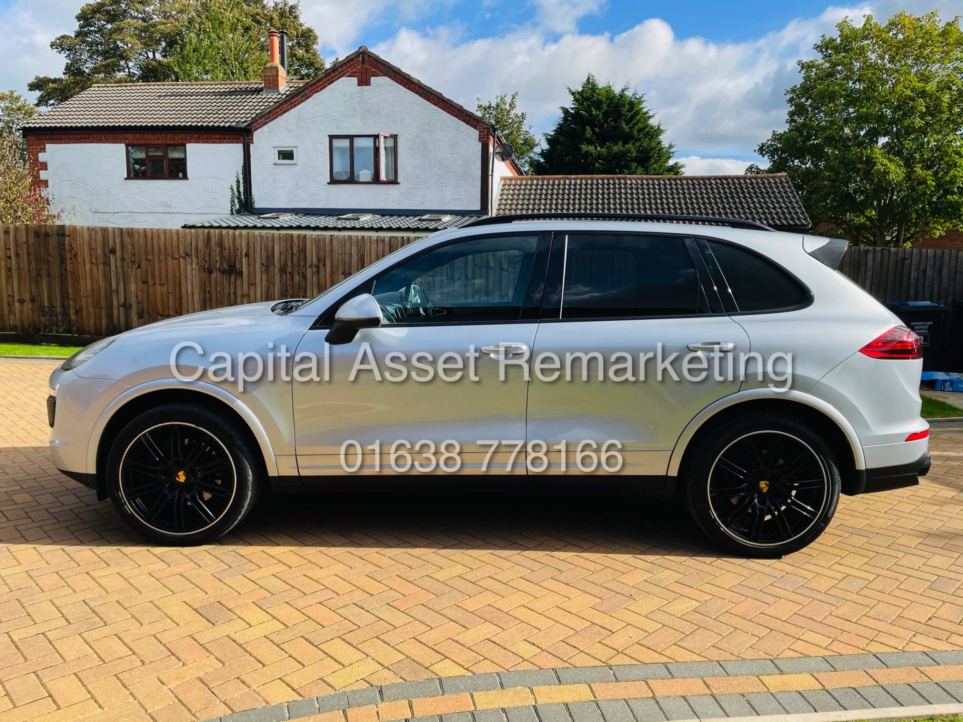 (On Sale) PORSCHE CAYENNE 3.0D V6 'PLATINUM" (18 REG) PAN ROOF - 14 WAY SEATS - AIR SUS - PASM - Image 9 of 41