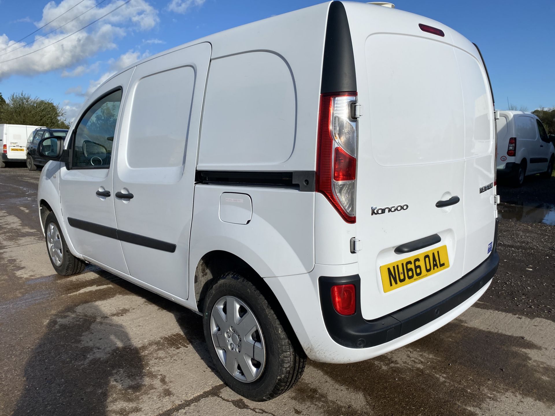 (On Sale) RENAULT KANGOO ML19 'ENERGY' DCI *BUSINESS - PLUS* DIESEL (66 REG) - Image 11 of 23