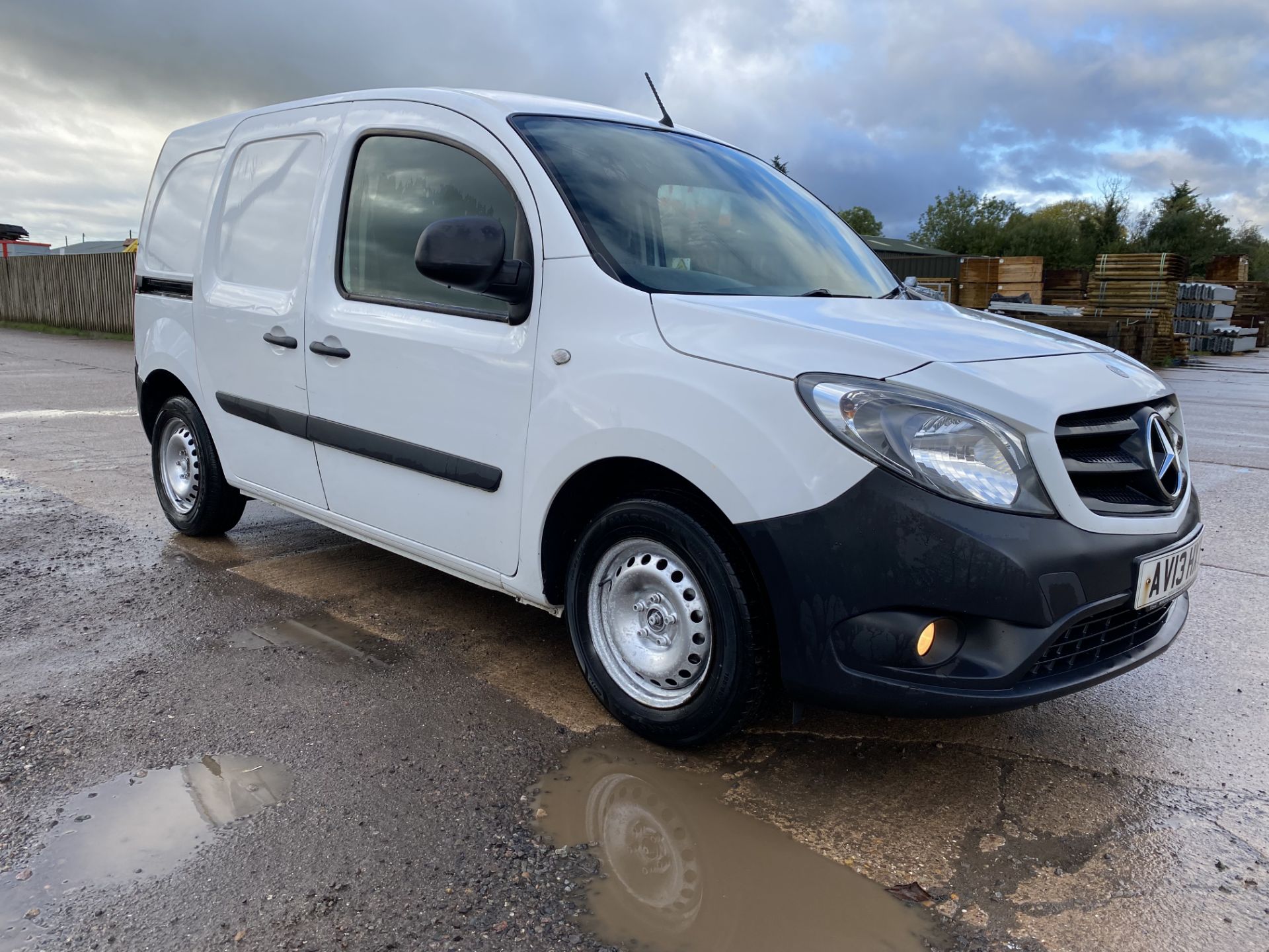 ON SALE MERCEDES - BENZ CITAN 109 CDI DIESEL (2013 - 13 REG) 'LONG WHEEL BASE' NO VAT SAVE 20% !!!