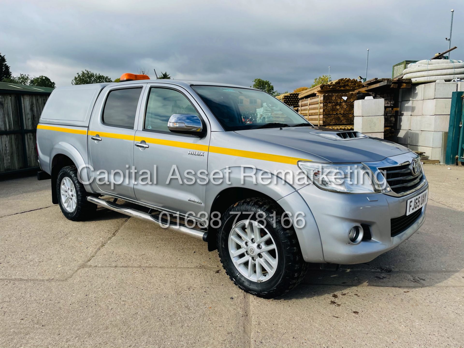 (On Sale) TOYOTA HILUX 3.0 D-4D "INVINCIBLE" AUTO (65 REG) ONLY 15,000 MILES-SAT NAV-LEATHER - Image 2 of 26