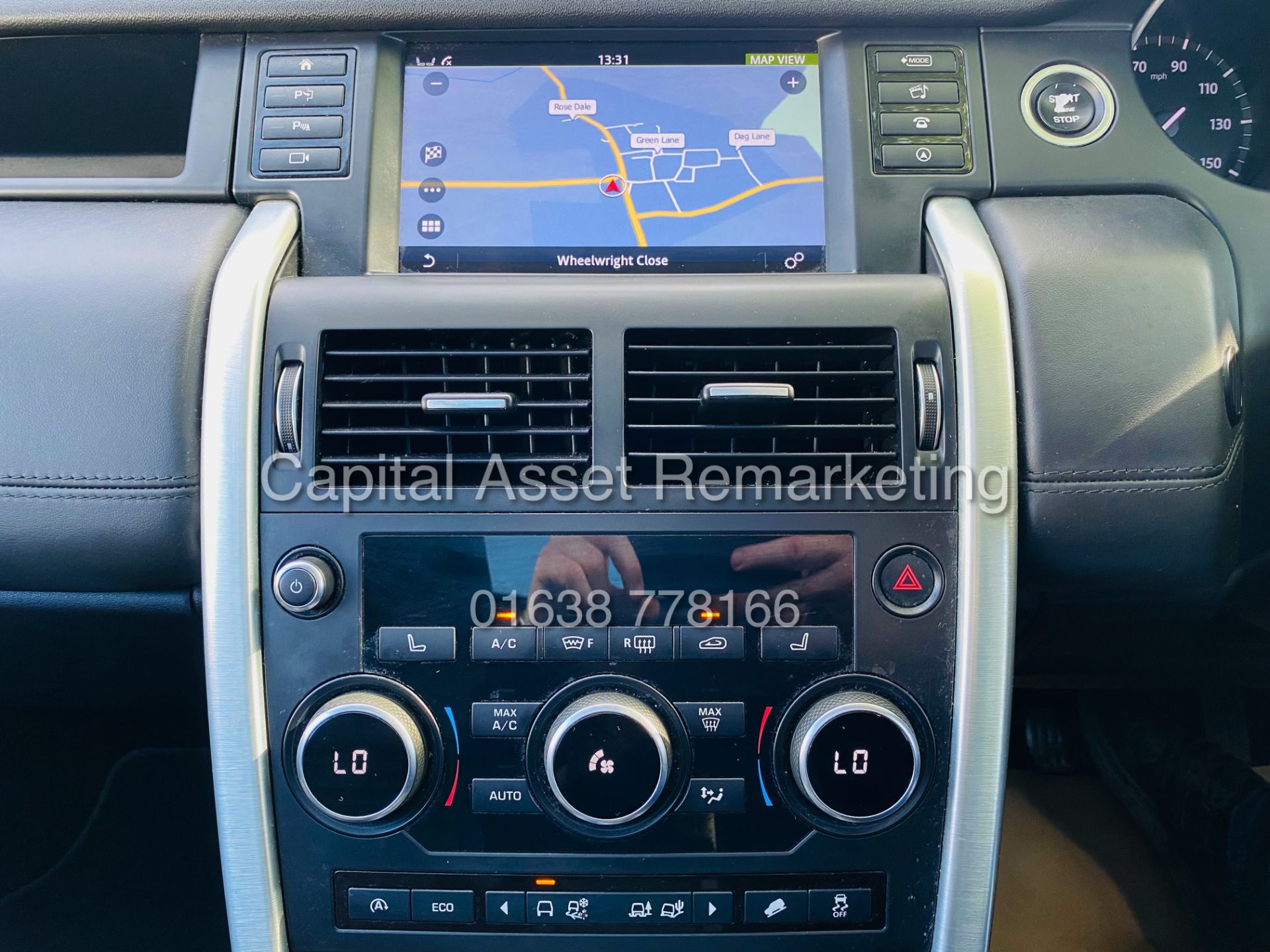 ON SALE LAND ROVER DICSOVERY SPORT 2.0TD4 "HSE LUXURY" AUTO (2017 MODEL) FSH - PAN ROOF - SAT NAV - - Image 32 of 40