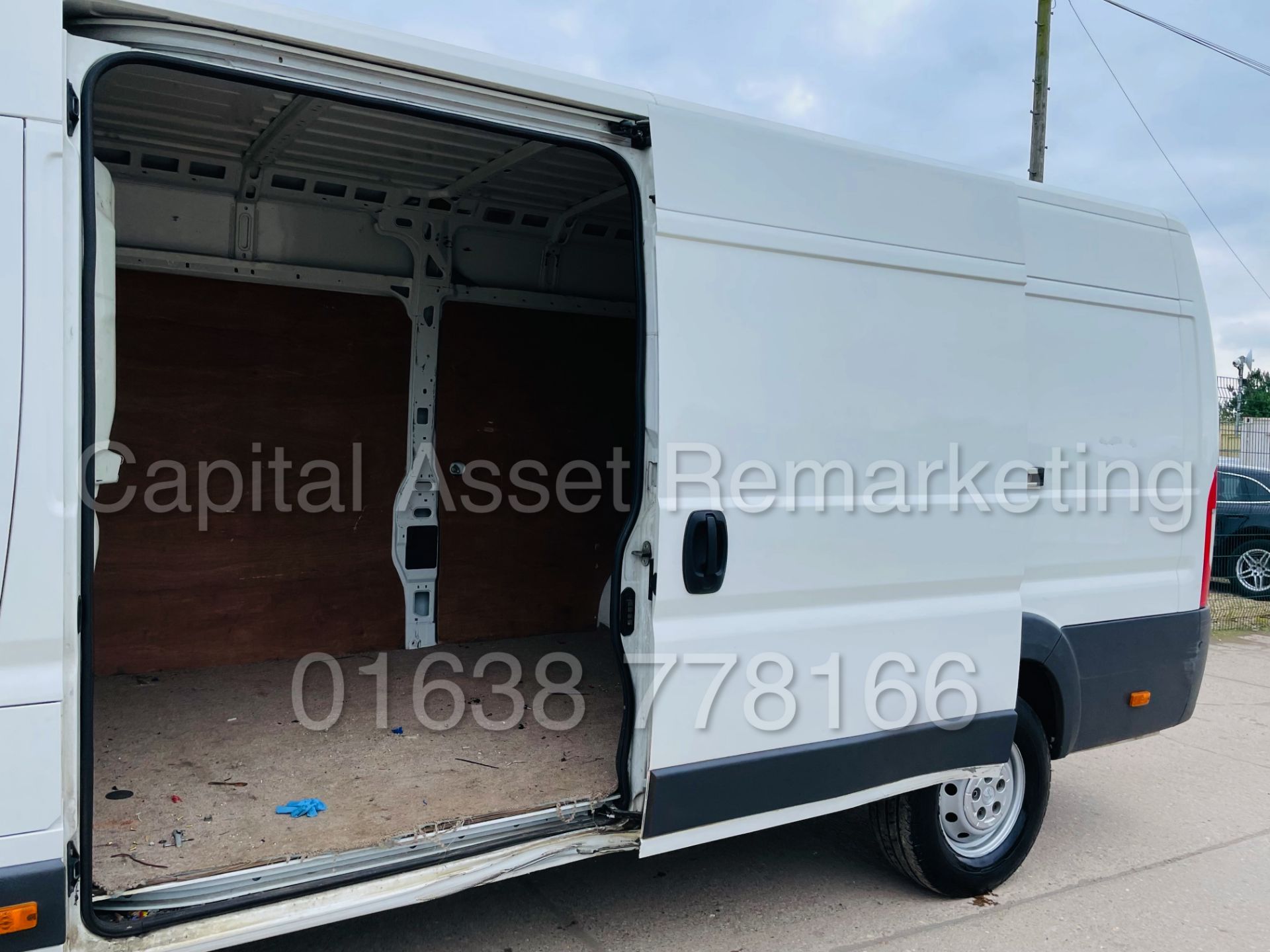 (On Sale) PEUGEOT BOXER *PROFESSIONAL* XLWB HI-ROOF (2017) '2.0 BLUE HDI - 6 SPEED' *A/C & NAV* - Image 24 of 42