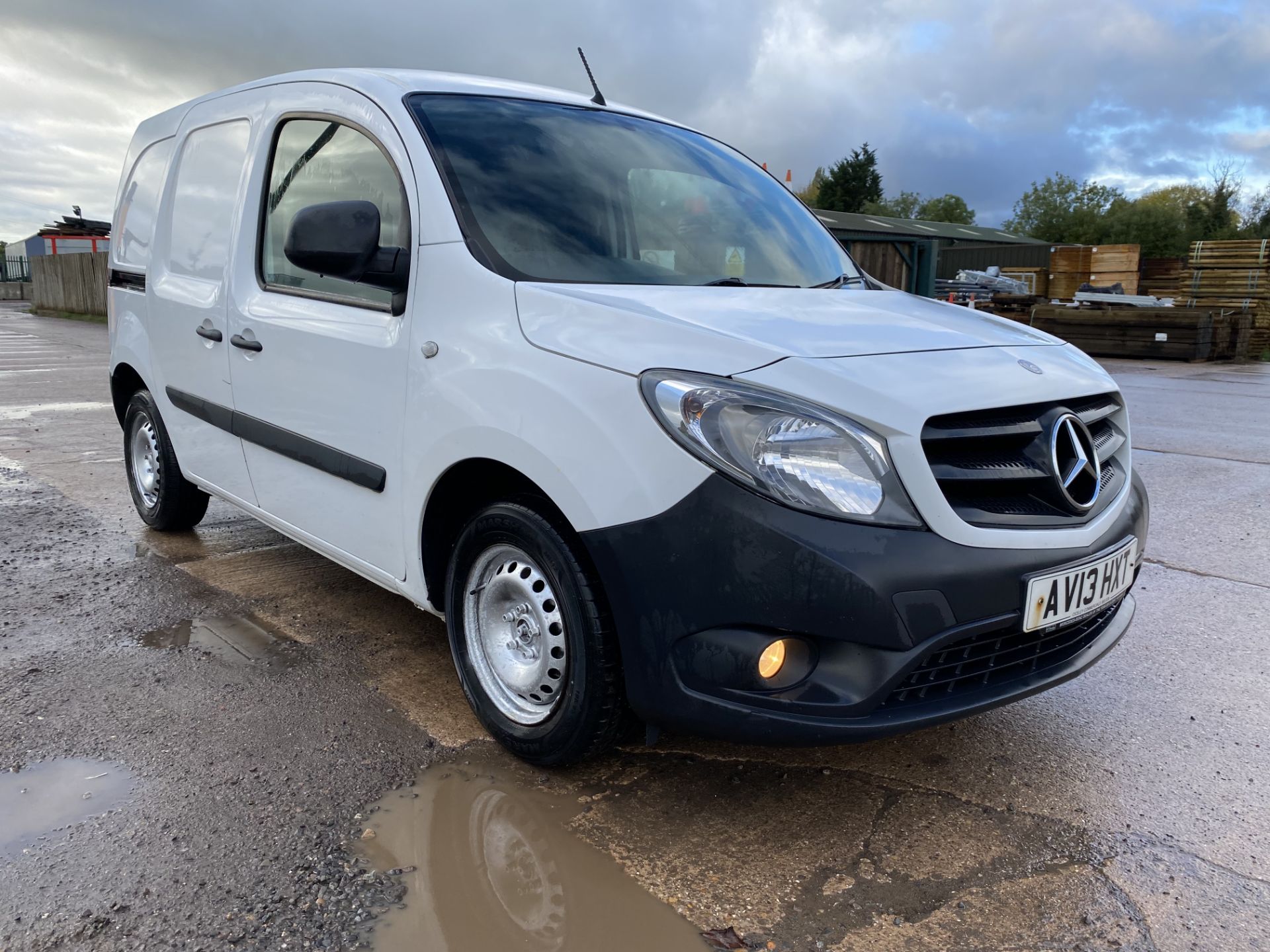 ON SALE MERCEDES - BENZ CITAN 109 CDI DIESEL (2013 - 13 REG) 'LONG WHEEL BASE' NO VAT SAVE 20% !!! - Image 3 of 21