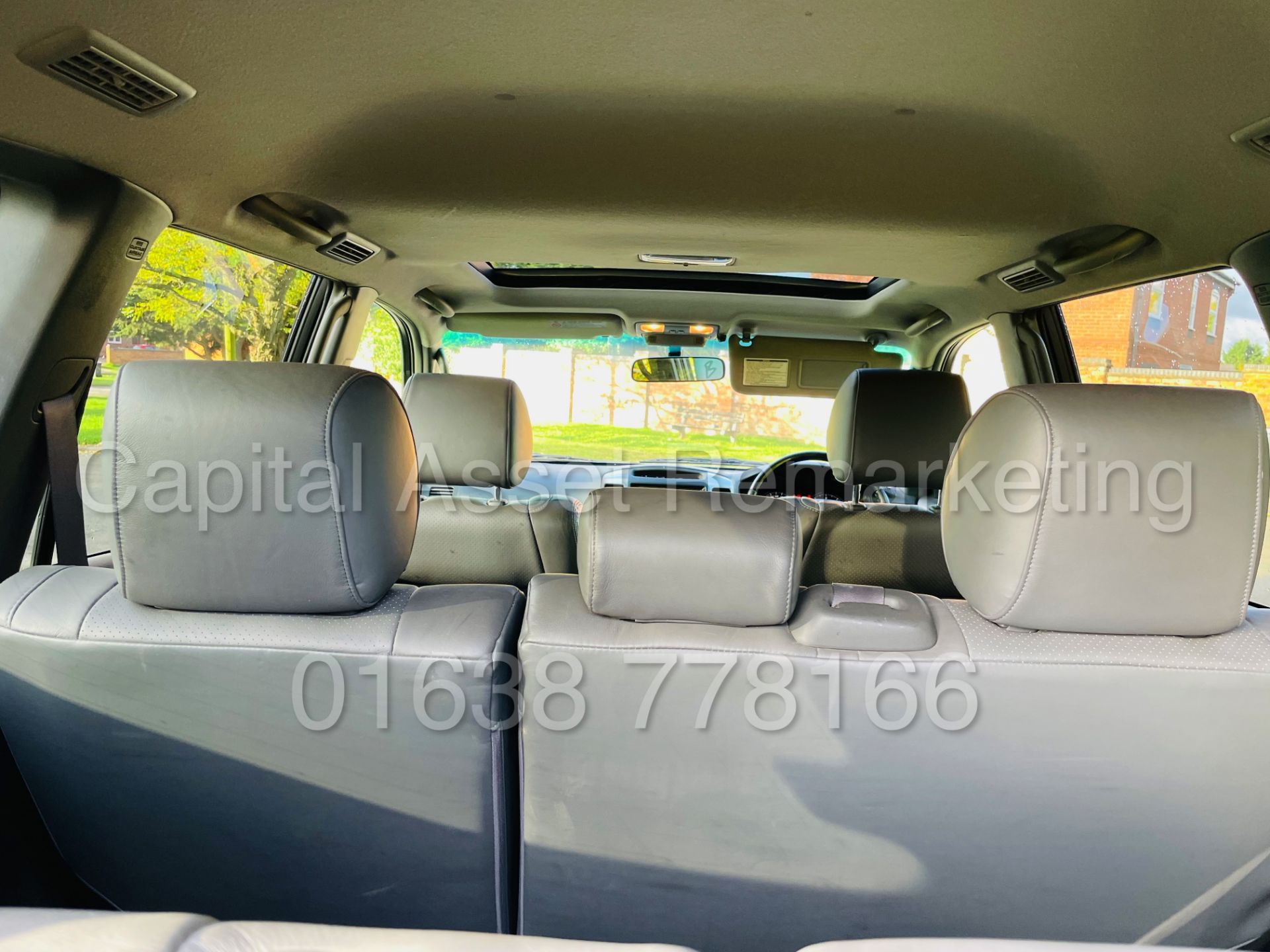 TOYOTA LAND CRUISER *INVINCIBLE* 7 SEATER SUV (2008) '3.0 D-4D - AUTO' *LEATHER & NAV* (1 OWNER) - Image 36 of 62