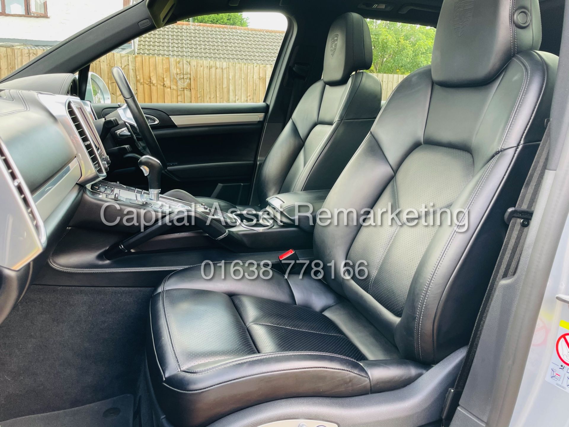 (On Sale) PORSCHE CAYENNE 3.0D V6 'PLATINUM" (18 REG) PAN ROOF - 14 WAY SEATS - AIR SUS - PASM - Image 24 of 41