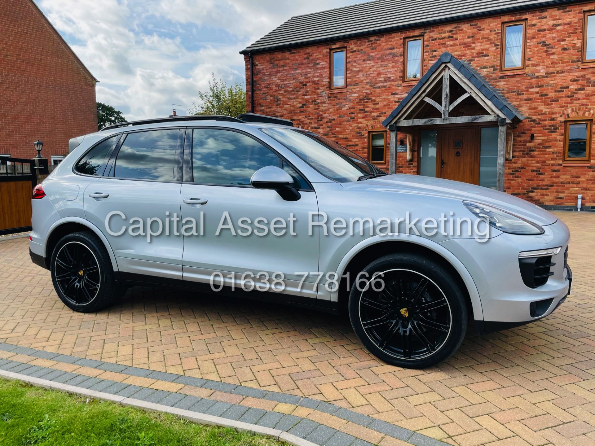 (On Sale) PORSCHE CAYENNE 3.0D V6 'PLATINUM" (18 REG) PAN ROOF - 14 WAY SEATS - AIR SUS - PASM