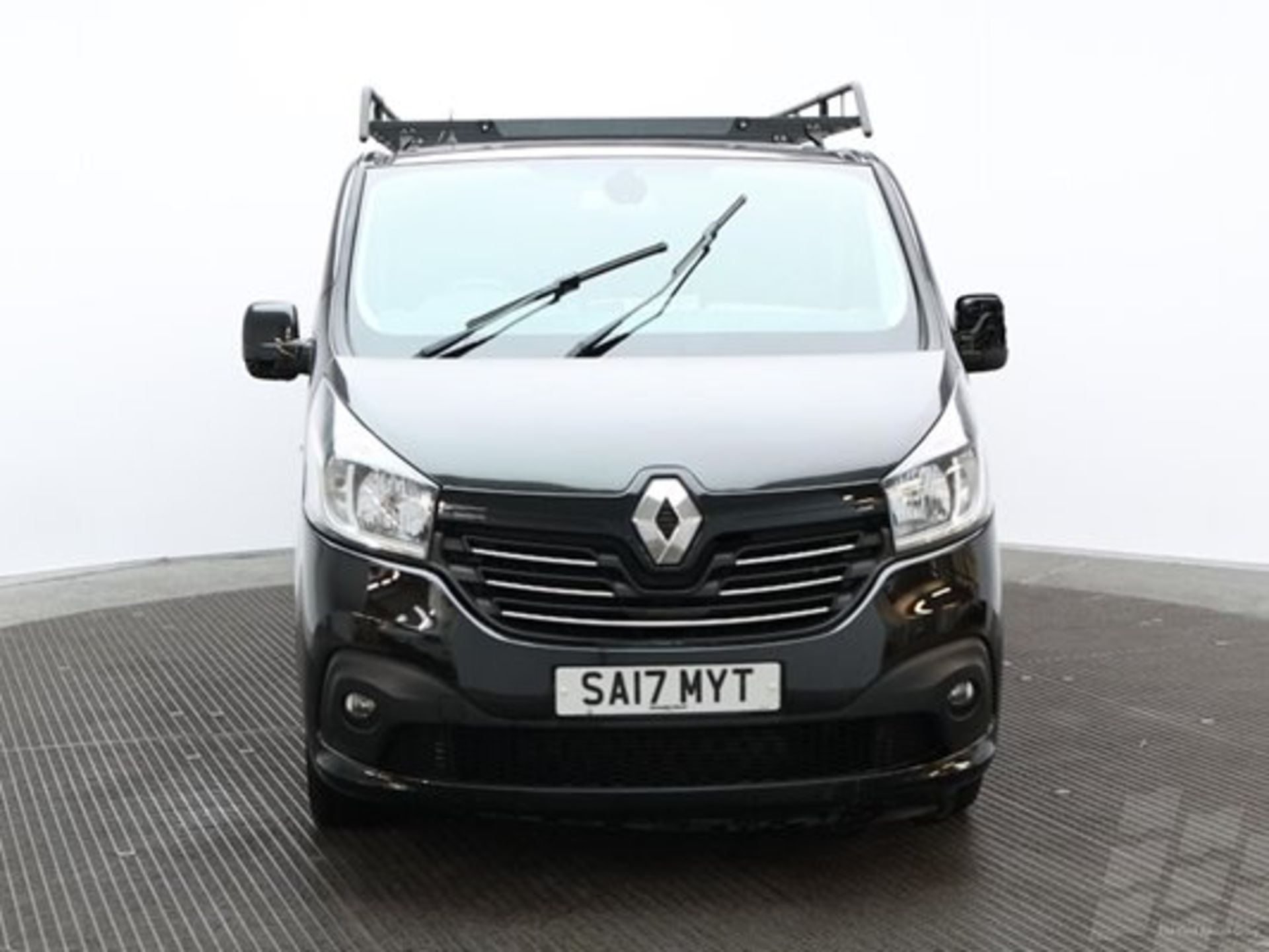 RENAULT TRAFIC LL29 *SPORT EDITION* LWB - PANEL VAN (2017 - EURO 6) '1.6 DCI - 6 SPEED' *A/C & NAV* - Image 2 of 11