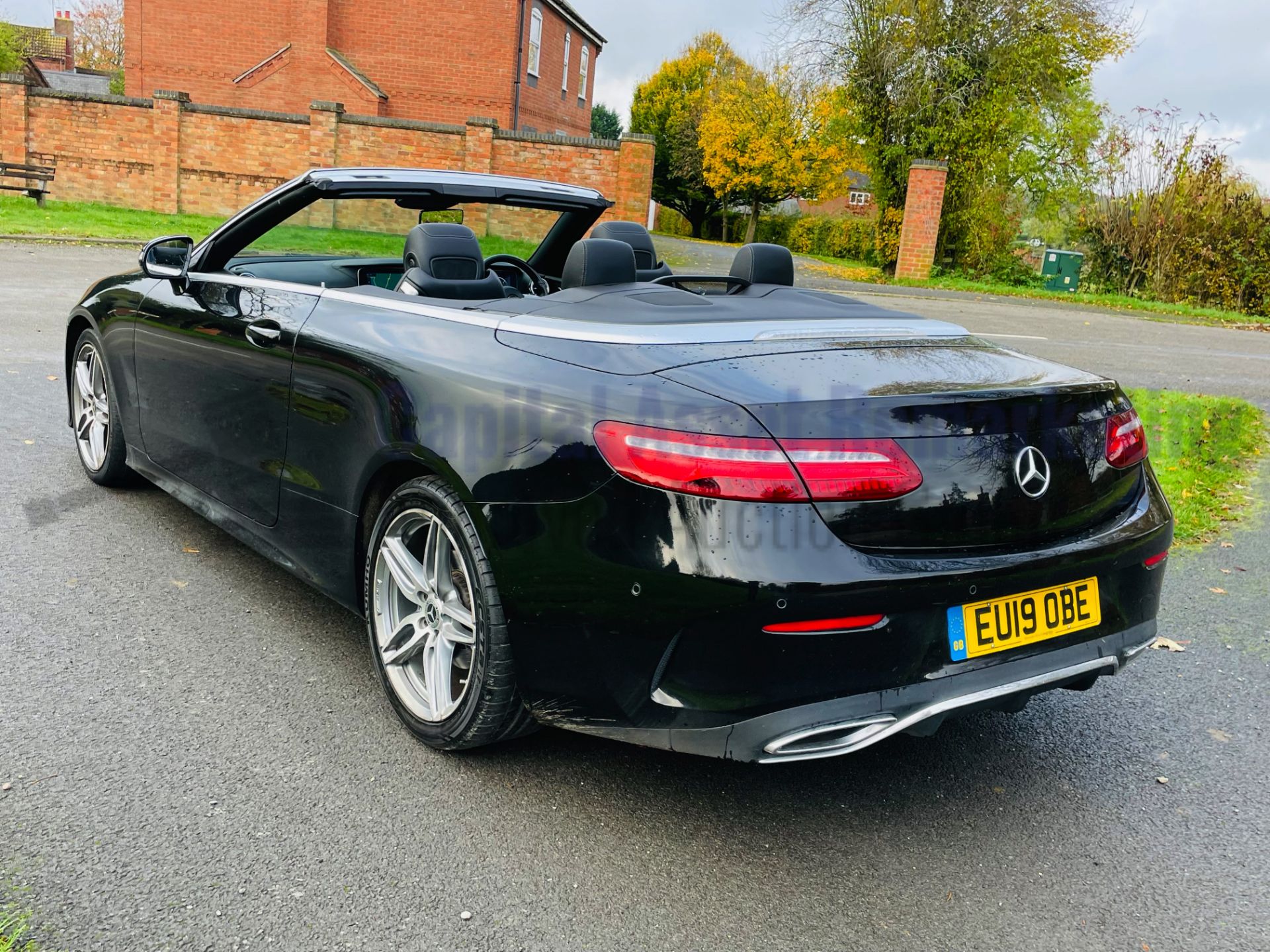 MERCEDES-BENZ E220d *AMG LINE - CABRIOLET* (2019 - EURO 6) '9G TRONIC AUTO - SAT NAV' *FULLY LOADED* - Image 19 of 66