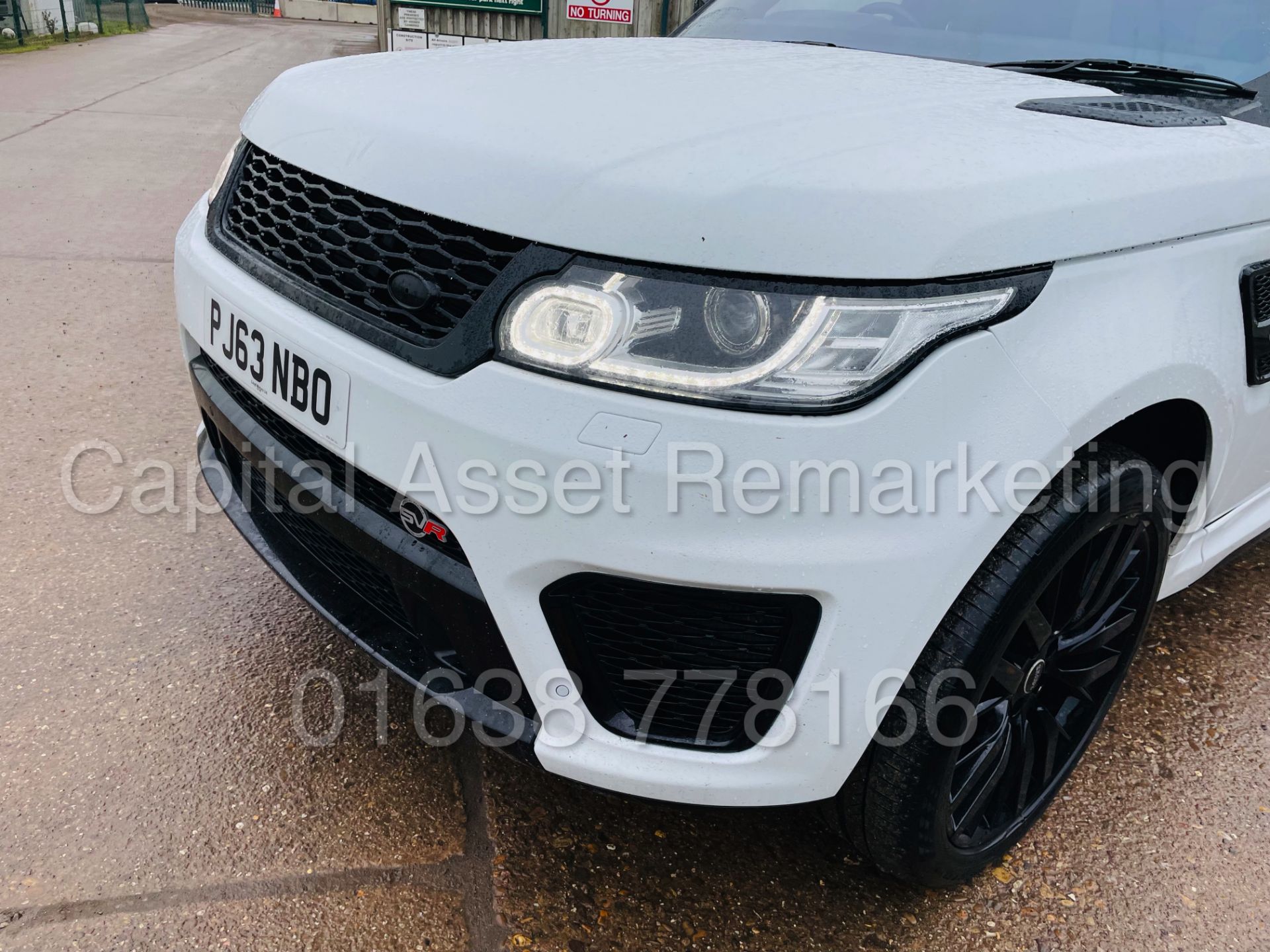 (On Sale) RANGE ROVER SPORT *HSE DYNAMIC - SVR STYLING* (2014) '3.0 SDV6 - 8 SPEED AUTO' (NO VAT) - Image 16 of 56