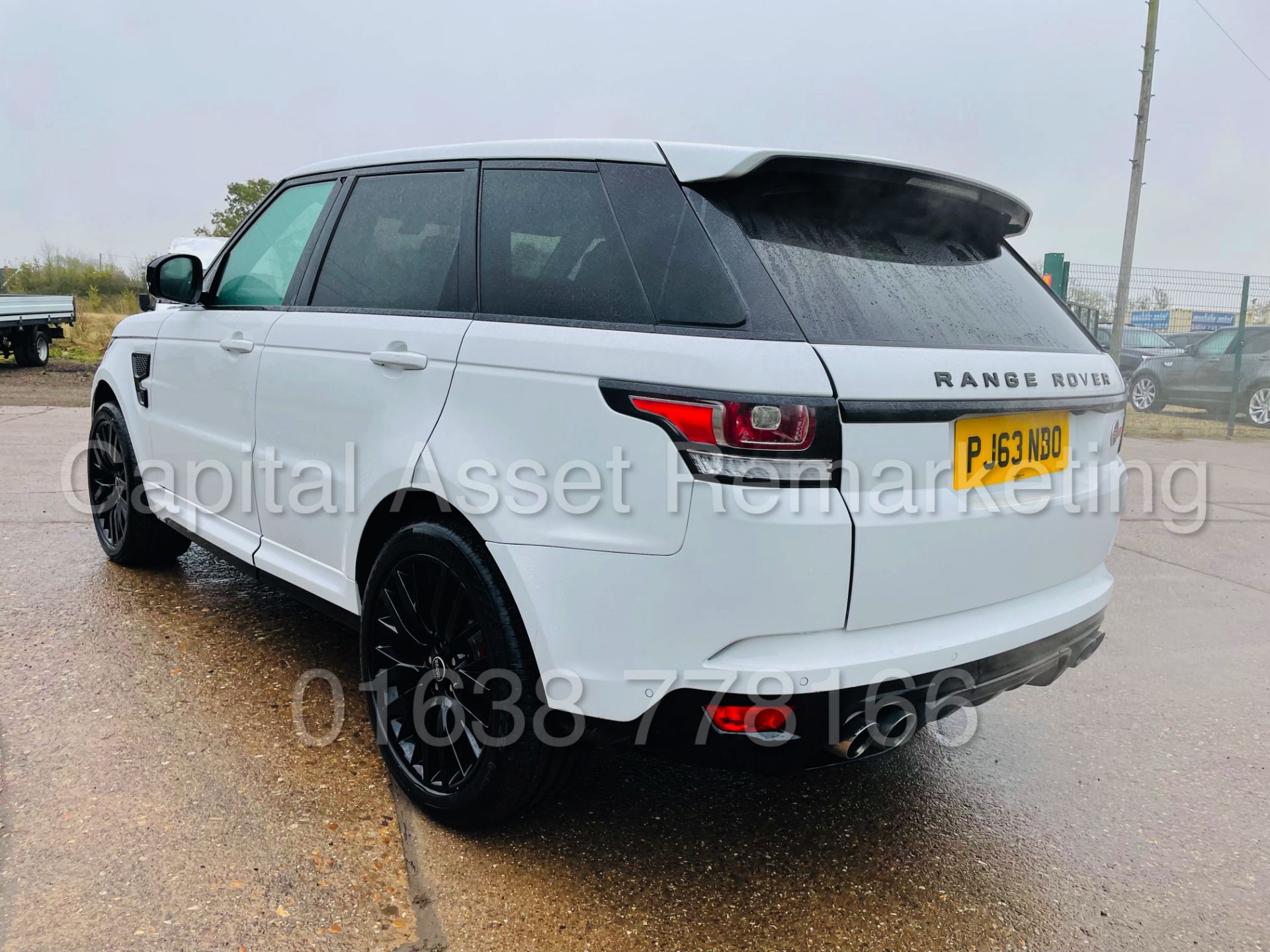 (On Sale) RANGE ROVER SPORT *HSE DYNAMIC - SVR STYLING* (2014) '3.0 SDV6 - 8 SPEED AUTO' (NO VAT) - Image 10 of 56