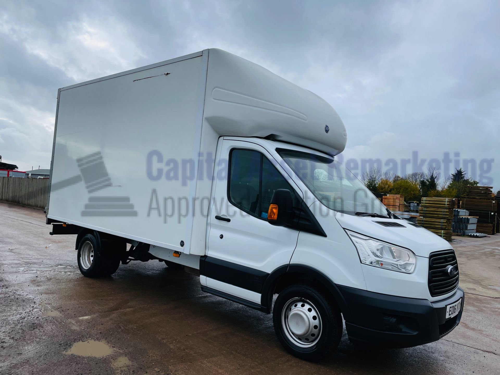 (On Sale) FORD TRANSIT 125 T350 *LWB - LUTON VAN* (2016) '2.2 TDCI - 6 SPEED' *TAIL-LIFT* (1 OWNER) - Image 2 of 45