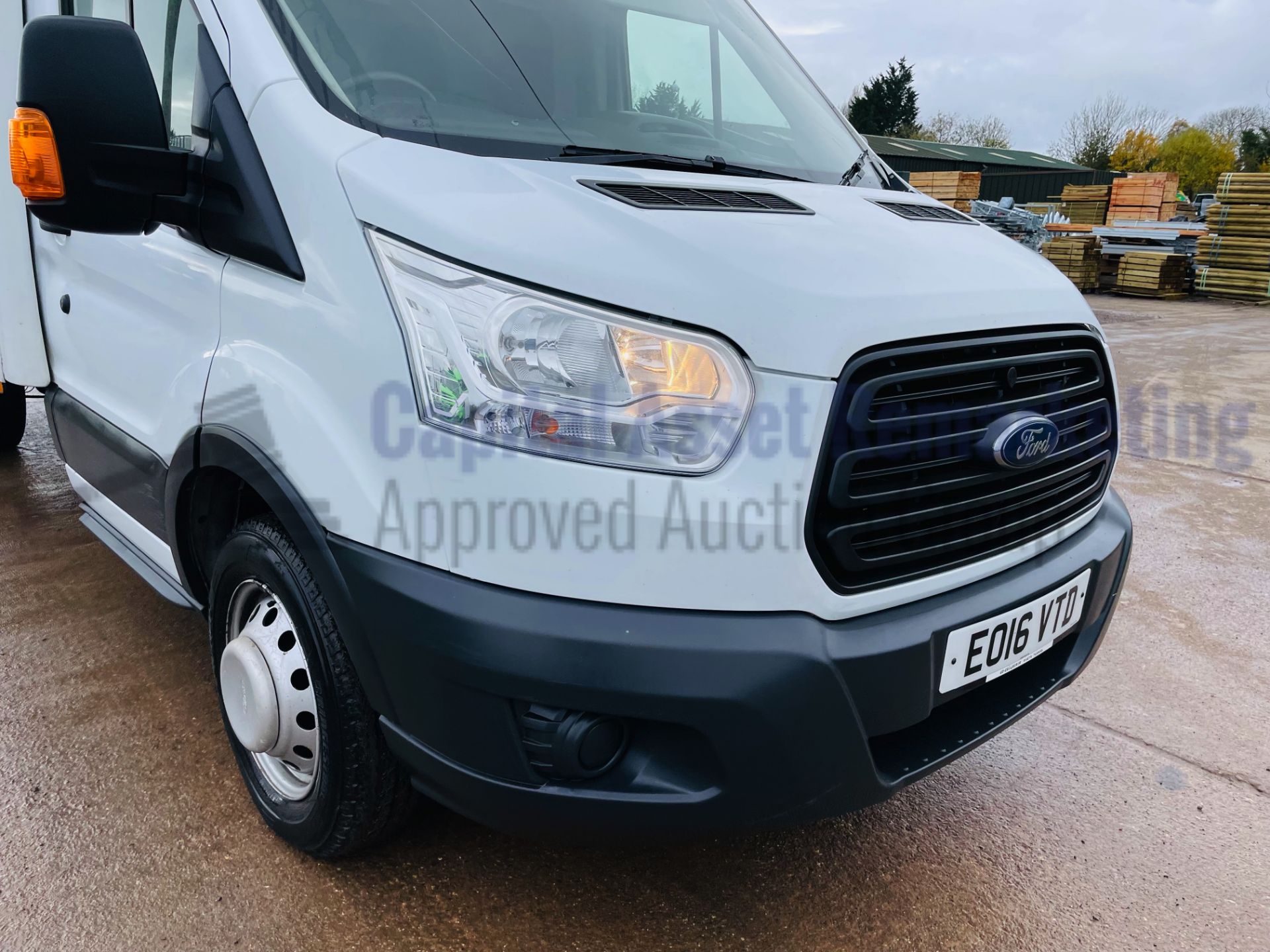 (On Sale) FORD TRANSIT 125 T350 *LWB - LUTON VAN* (2016) '2.2 TDCI - 6 SPEED' *TAIL-LIFT* (1 OWNER) - Image 15 of 45