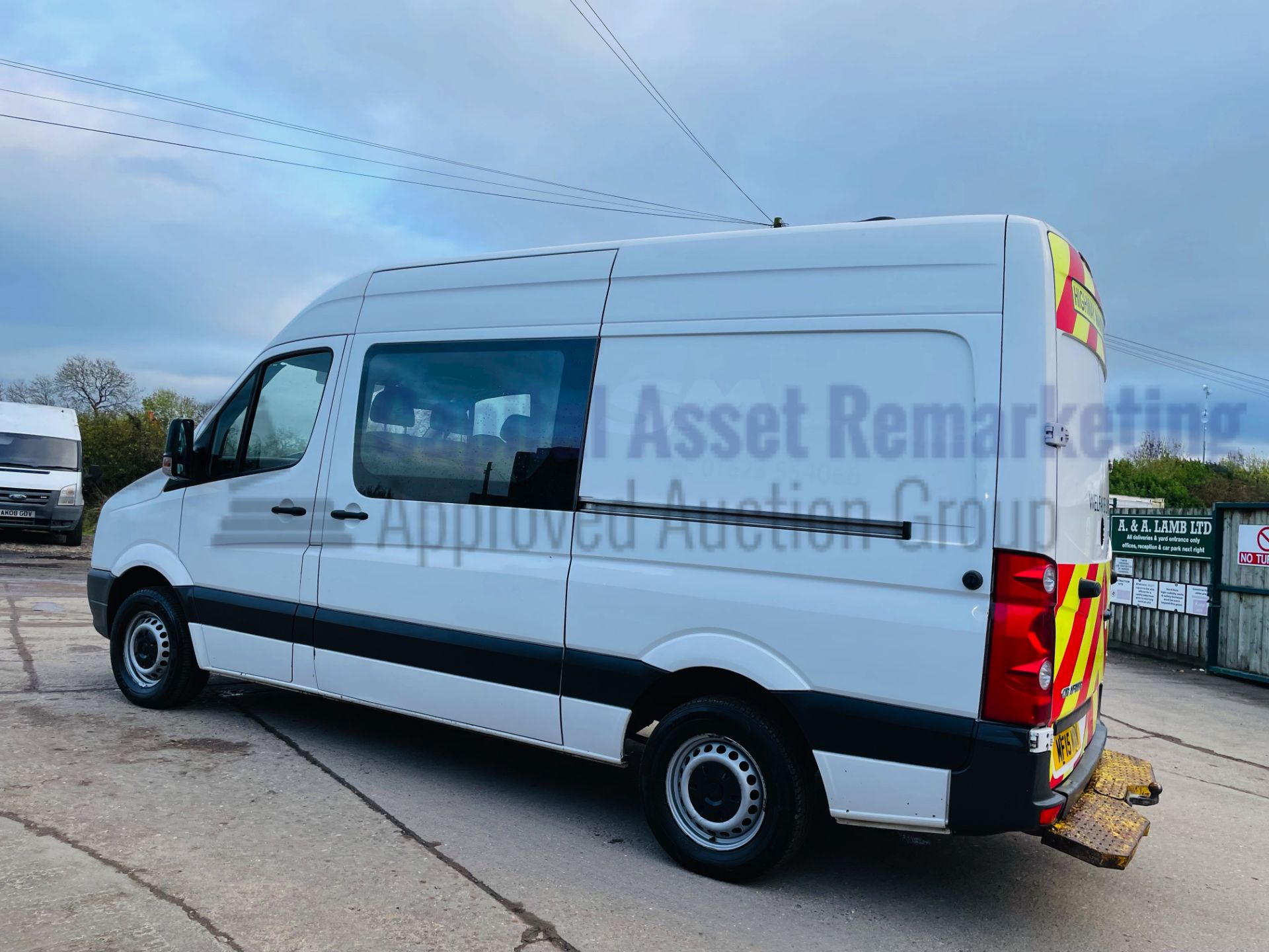 (On Sale) VOLKSWAGEN CRAFTER *MWB HI-ROOF - WELFARE UNIT* (2015) '2.0 TDI - 6 SPEED' *W/C & HEATER* - Image 9 of 51