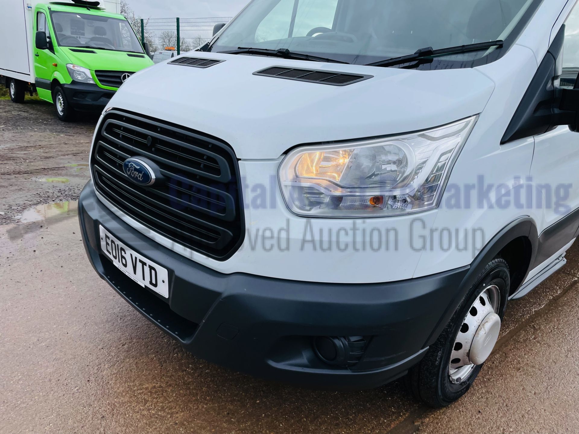 (On Sale) FORD TRANSIT 125 T350 *LWB - LUTON VAN* (2016) '2.2 TDCI - 6 SPEED' *TAIL-LIFT* (1 OWNER) - Image 16 of 45