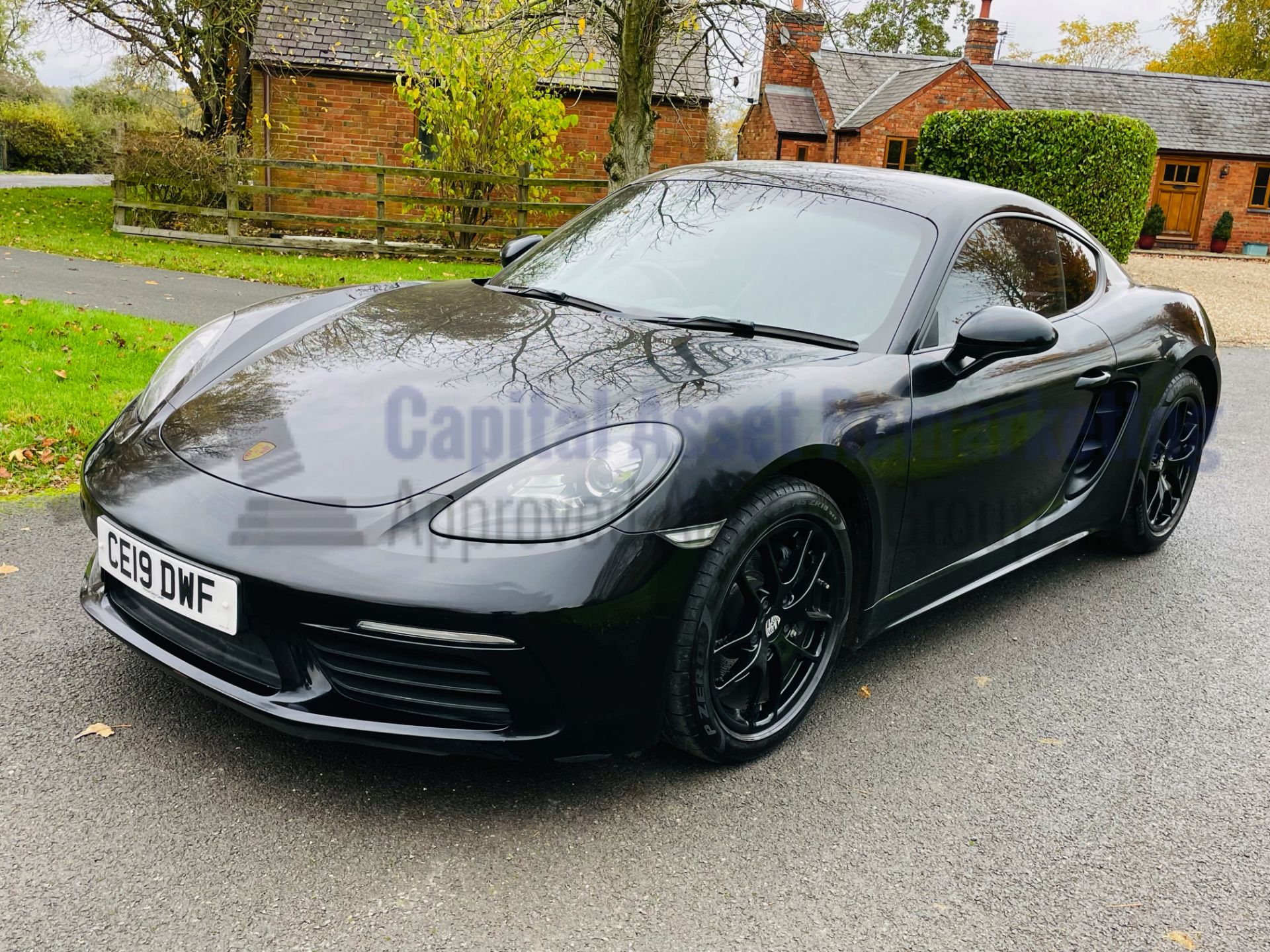 (On Sale) PORSCHE 718 CAYMAN *COUPE* (2019 - NEW MODEL) '2.0 PETROL' *SPORTS EXHAUST -NAV* (1 OWNER) - Image 5 of 51