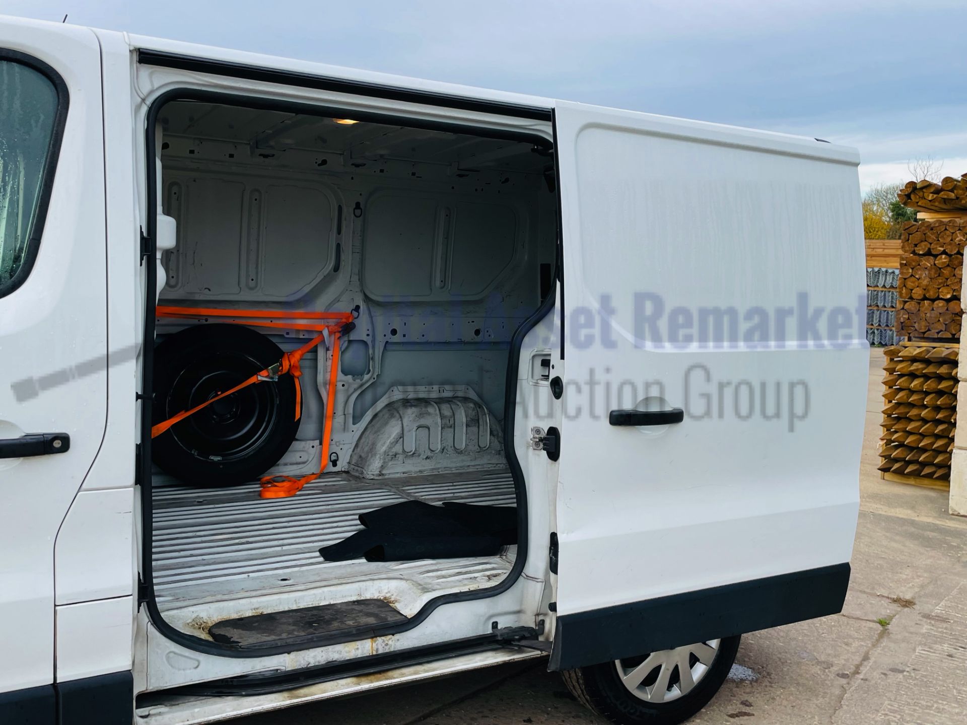 RENAULT TRAFIC SL27 *BUSINESS EDITION* SWB - PANE VAN (2019 - EURO 6) '1.6 DCI - 6 SPEED' *U-LEZ* - Image 23 of 41